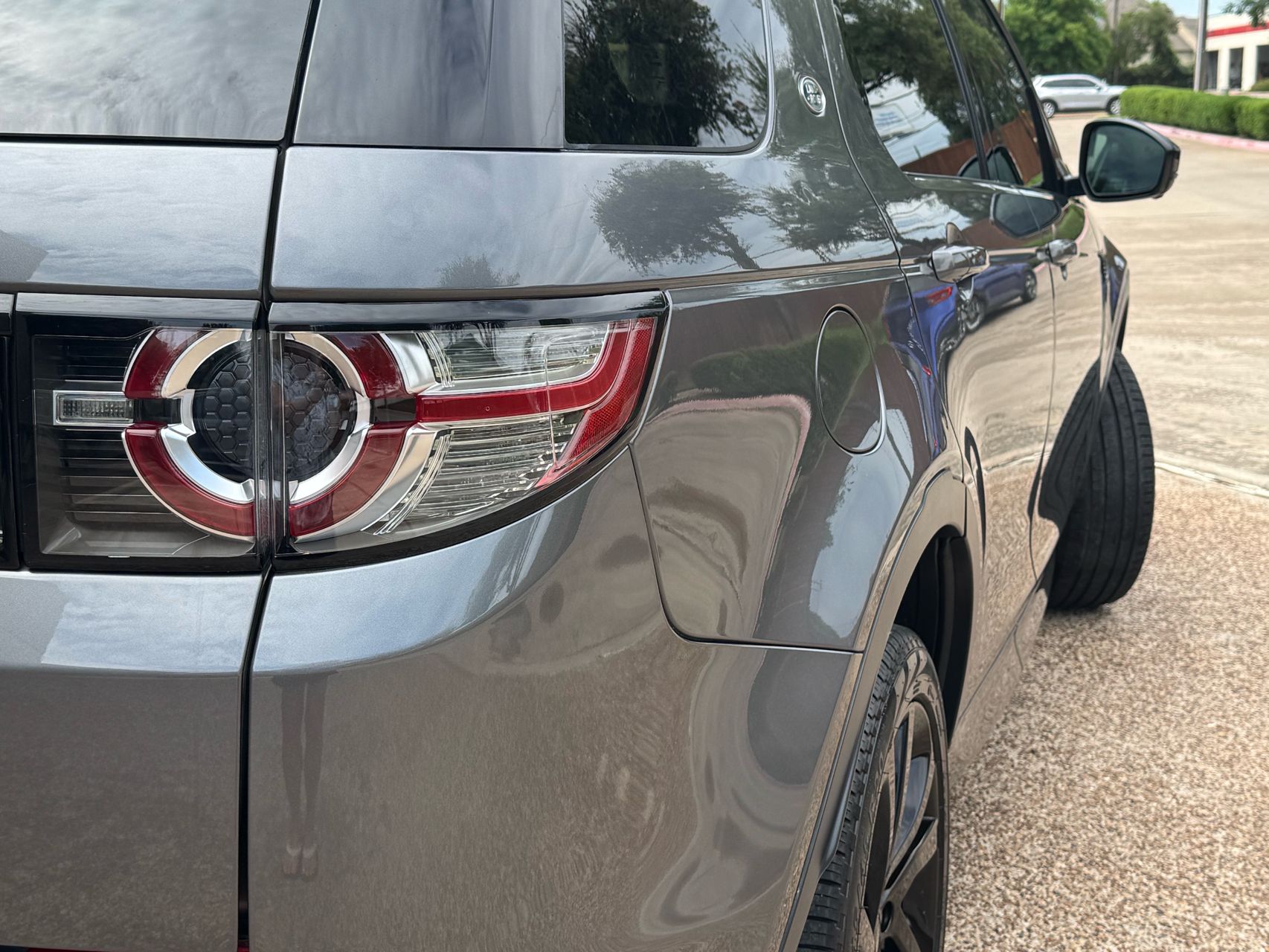 2019 Land Rover Discovery Sport HSE photo 2