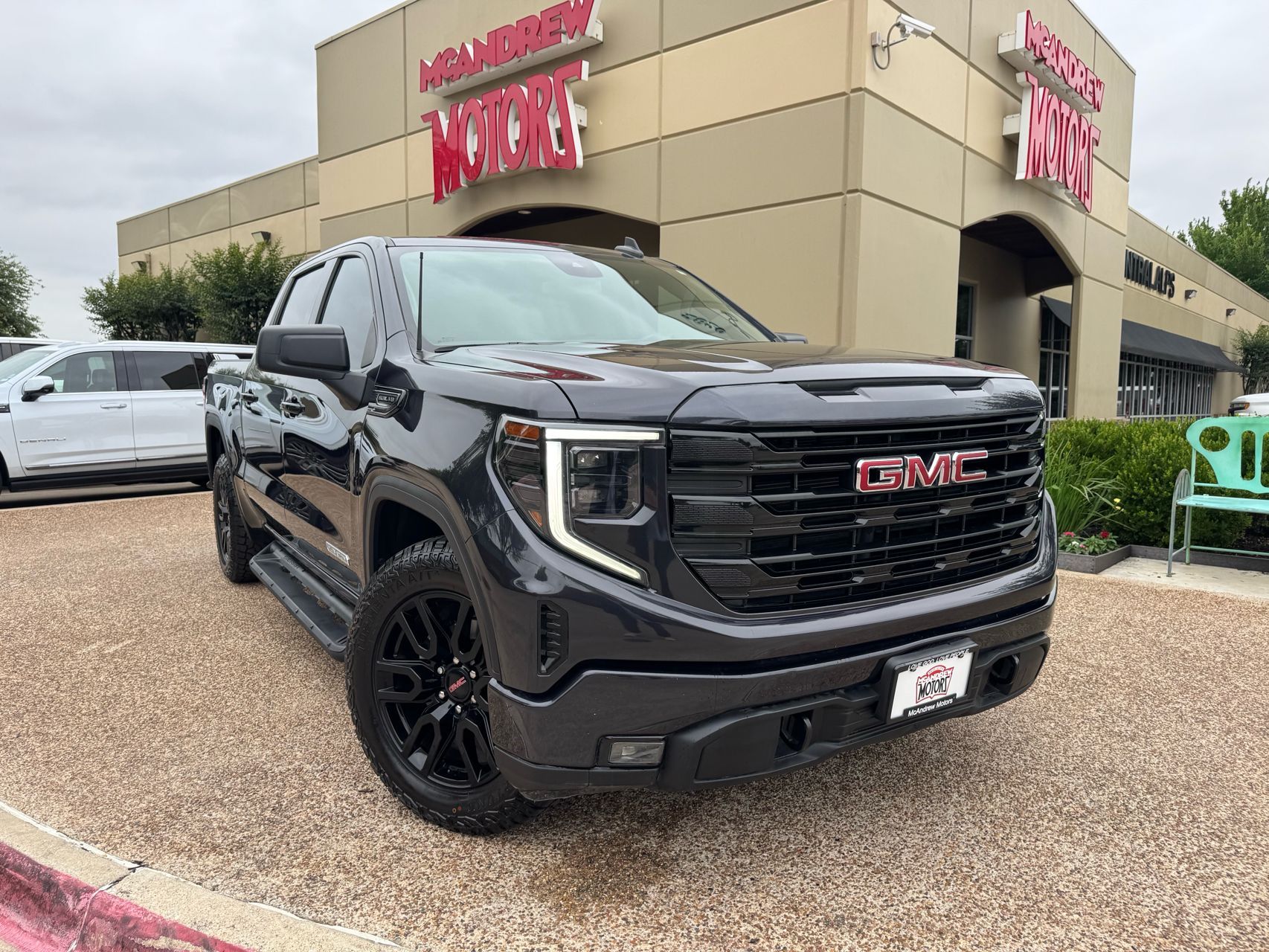 2024 GMC Sierra 2WD Crew Cab Short Box Elevation's photo