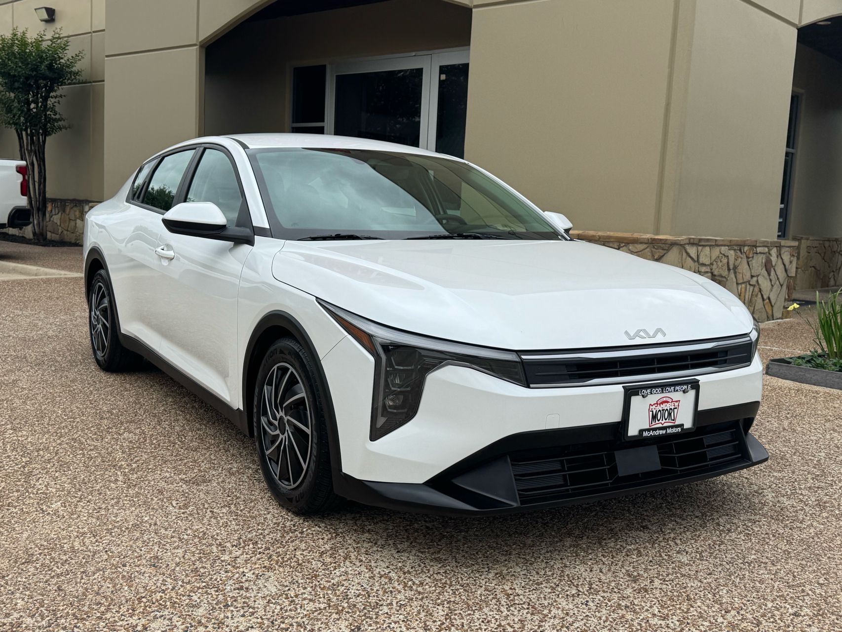 2025 Kia K4 LX AT's photo