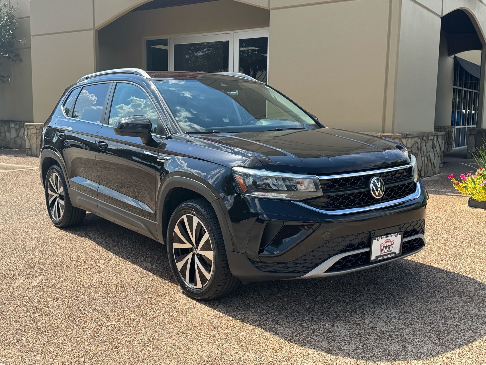 2022 Volkswagen Taos SE photo 4