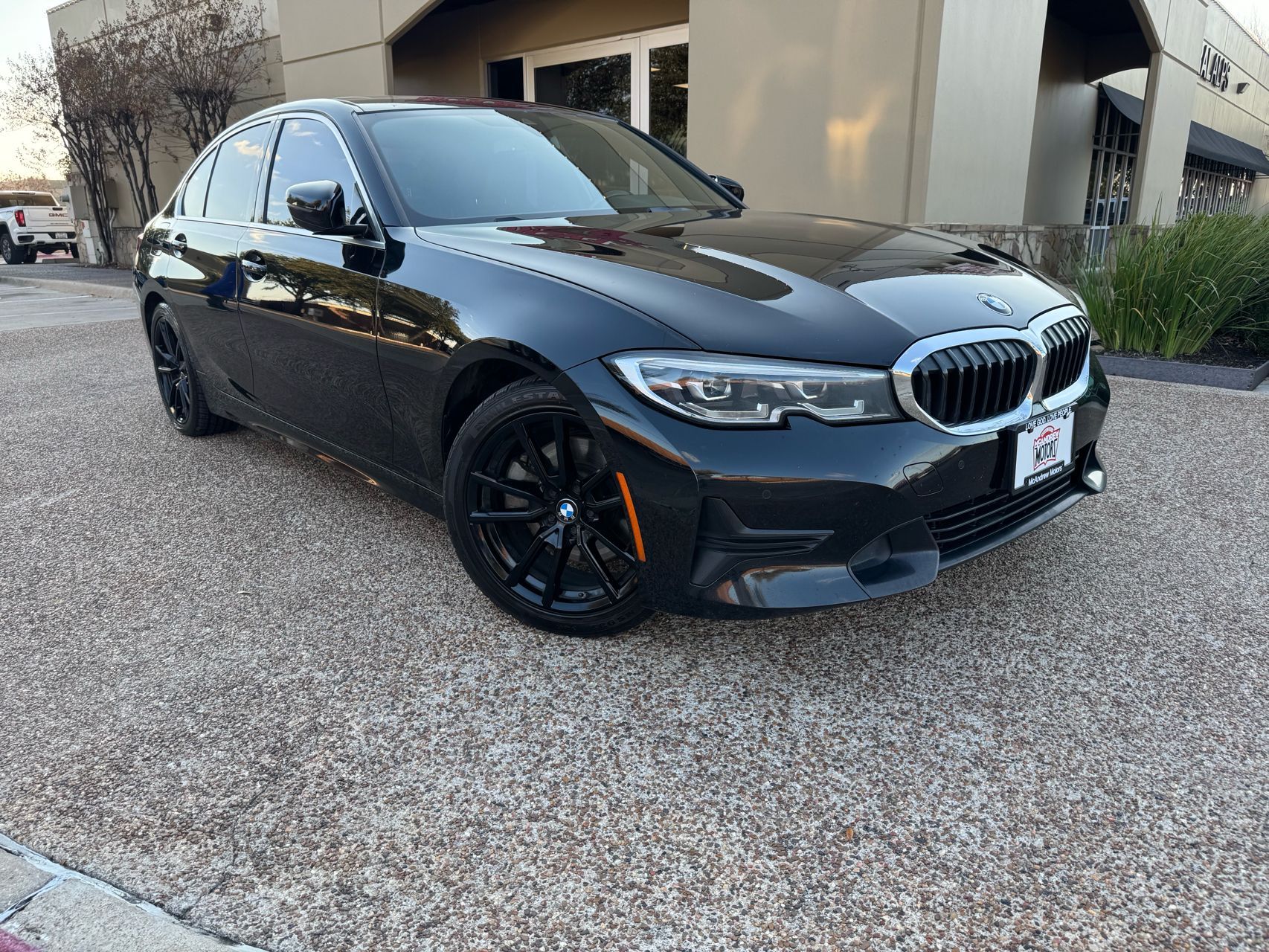 2020 BMW 3 Series 330i's photo