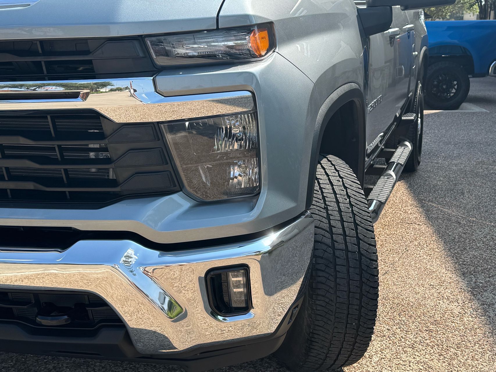 2024 Chevrolet Silverado 2500HD LT photo 3