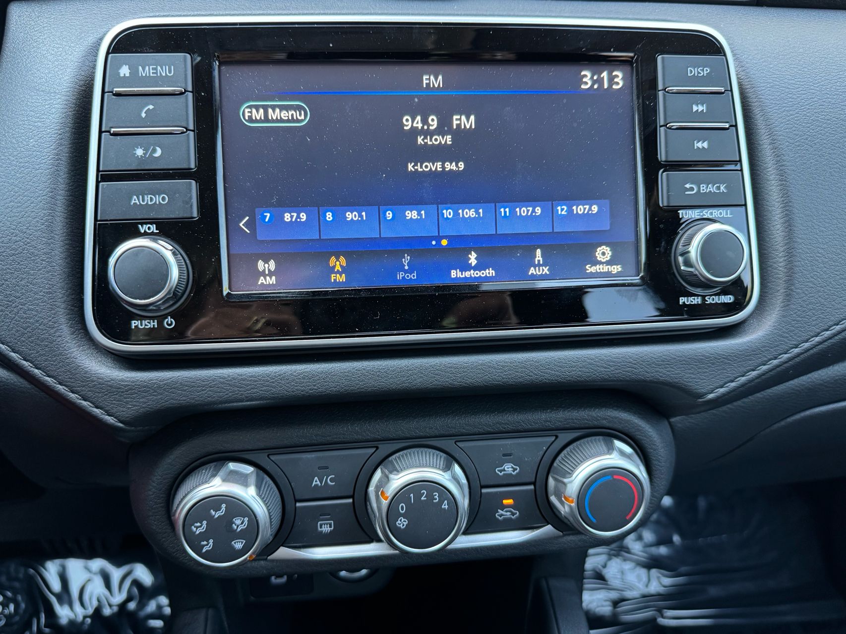 2024 Nissan Versa Sedan S - Photo 18