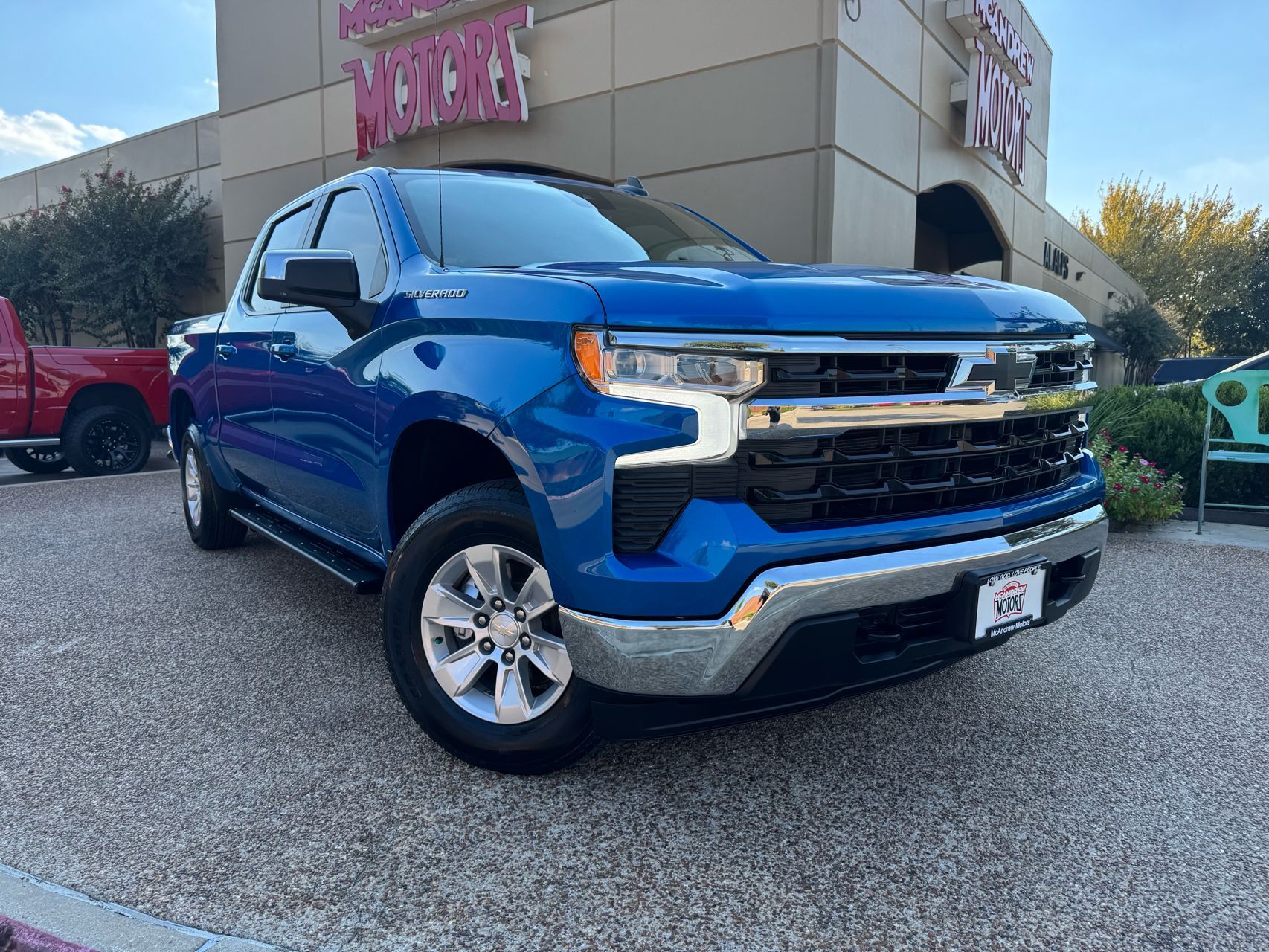 2023 Chevrolet Silverado 1500 LT's photo