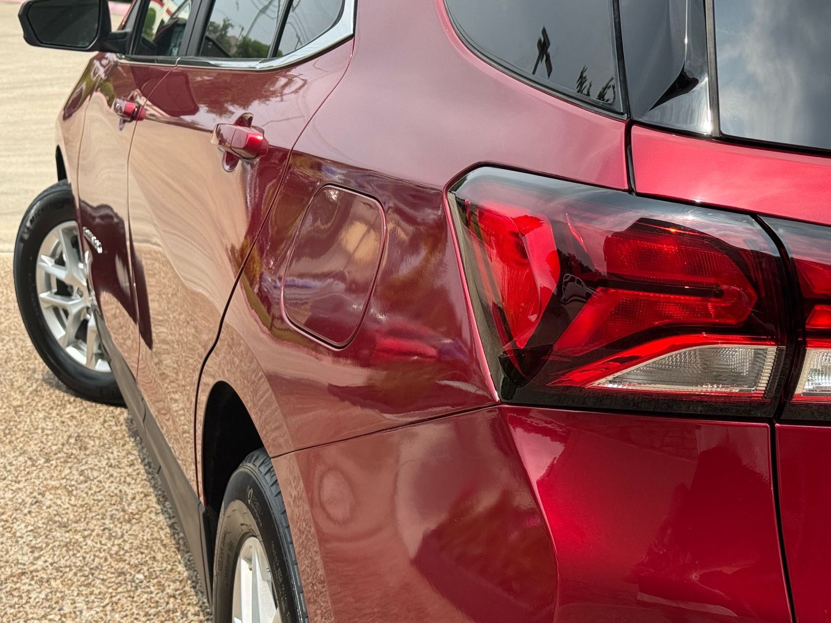 2022 Chevrolet Equinox LT photo 3