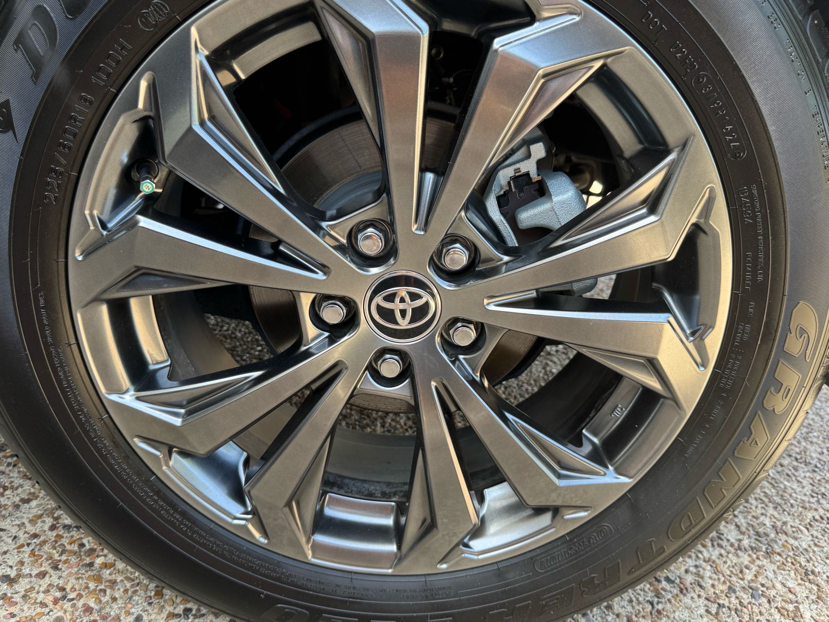 2024 Toyota RAV4 Hybrid Limited photo 26