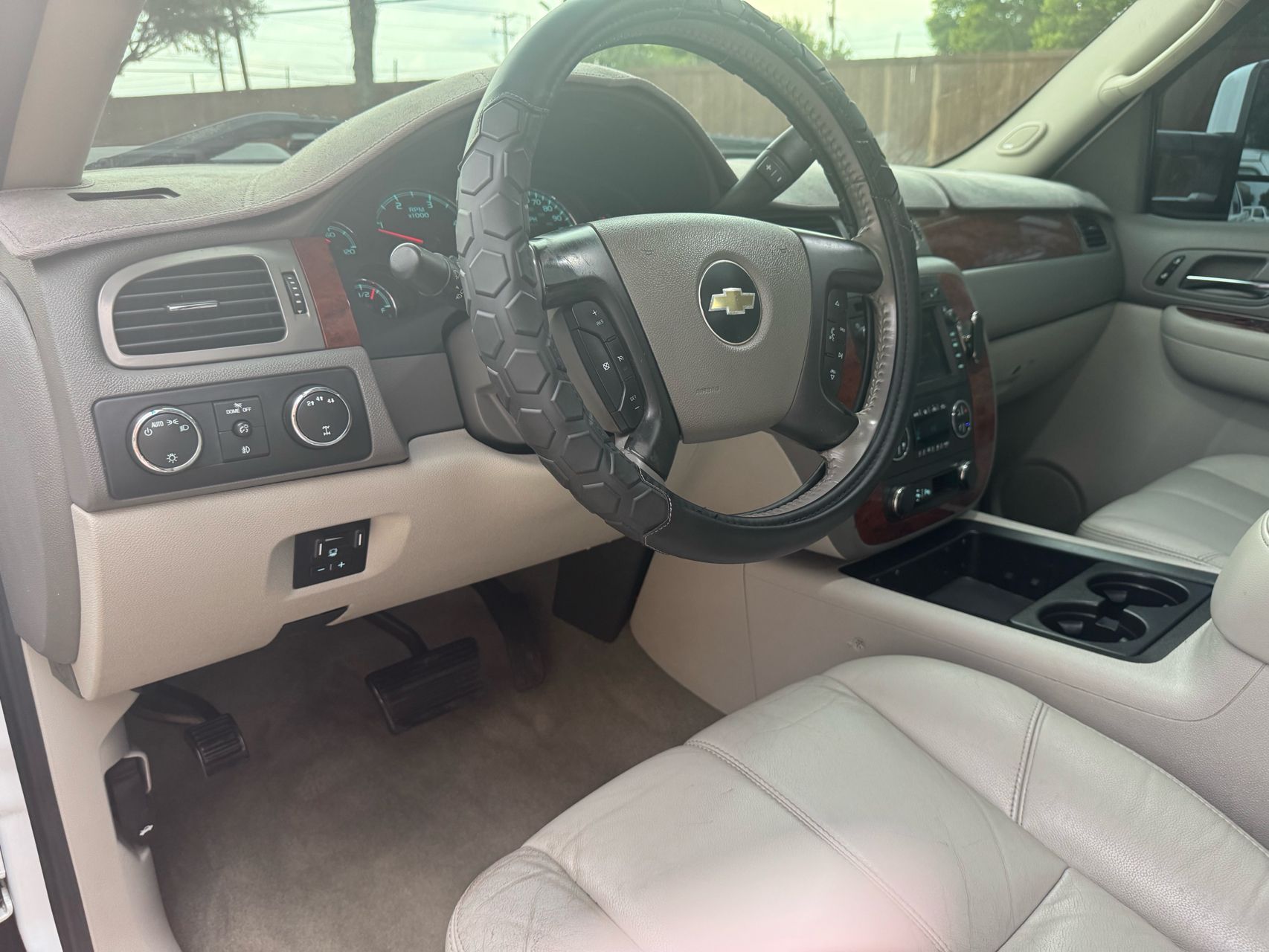 2009 Chevrolet Silverado 3500HD LTZ photo 21