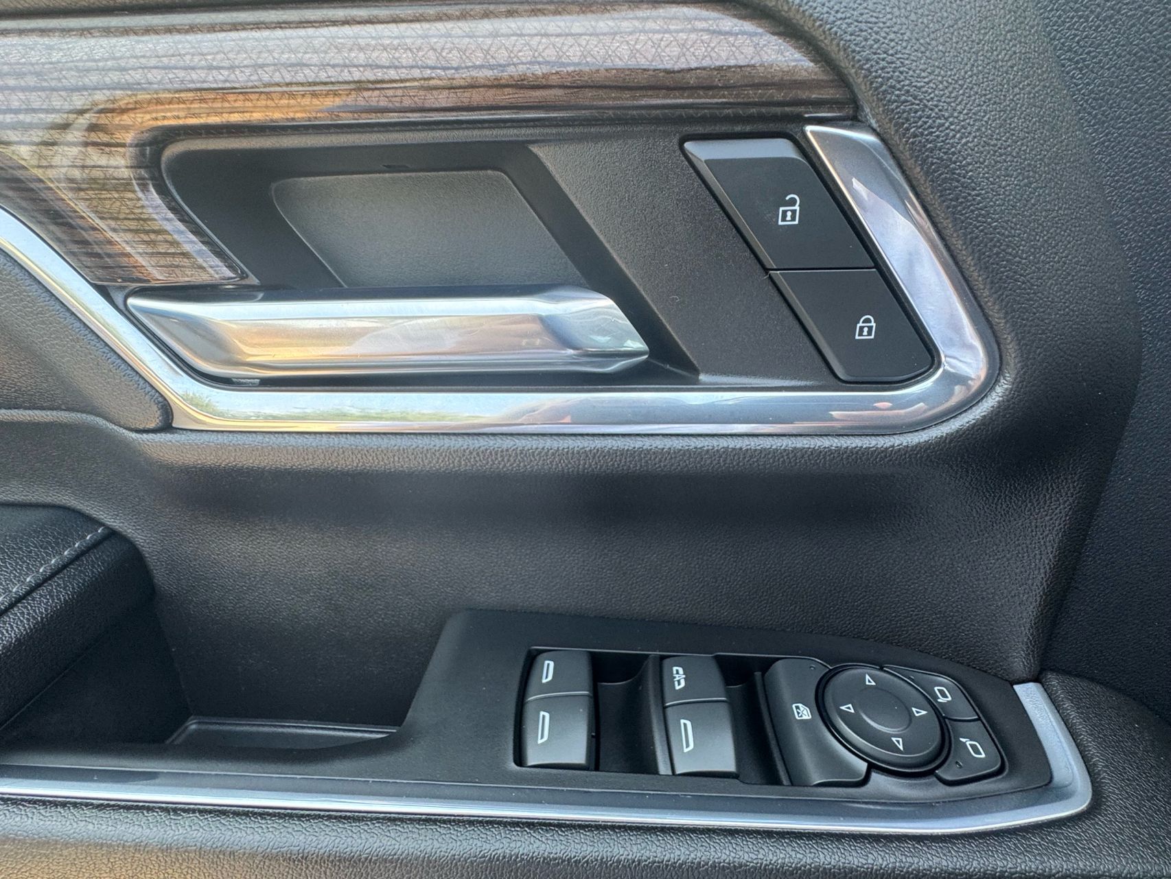 2024 Chevrolet Silverado 2500HD LT photo 27