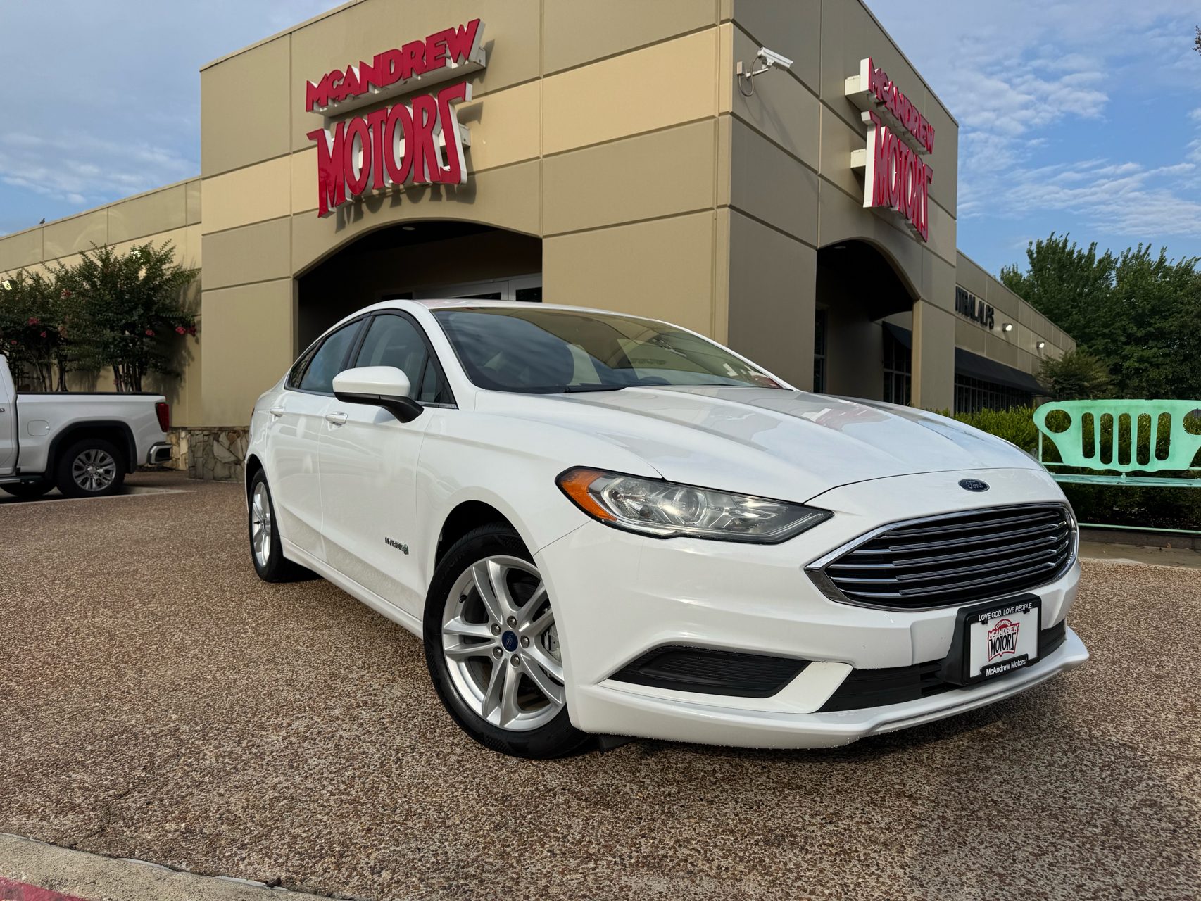 2018 Ford Fusion S's photo