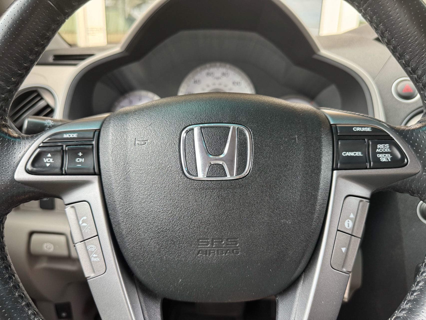 2019 Toyota C-HR LE photo 42