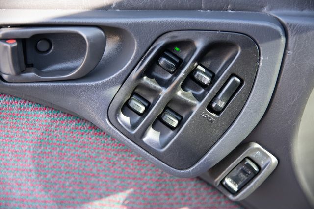 1997 Subaru Legacy Outback photo 19