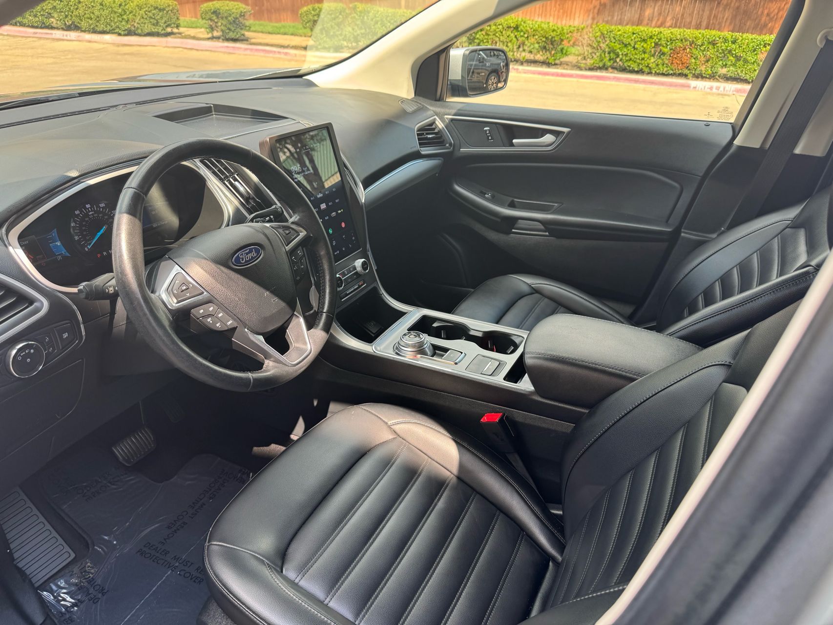 2021 Ford Edge SEL photo 18