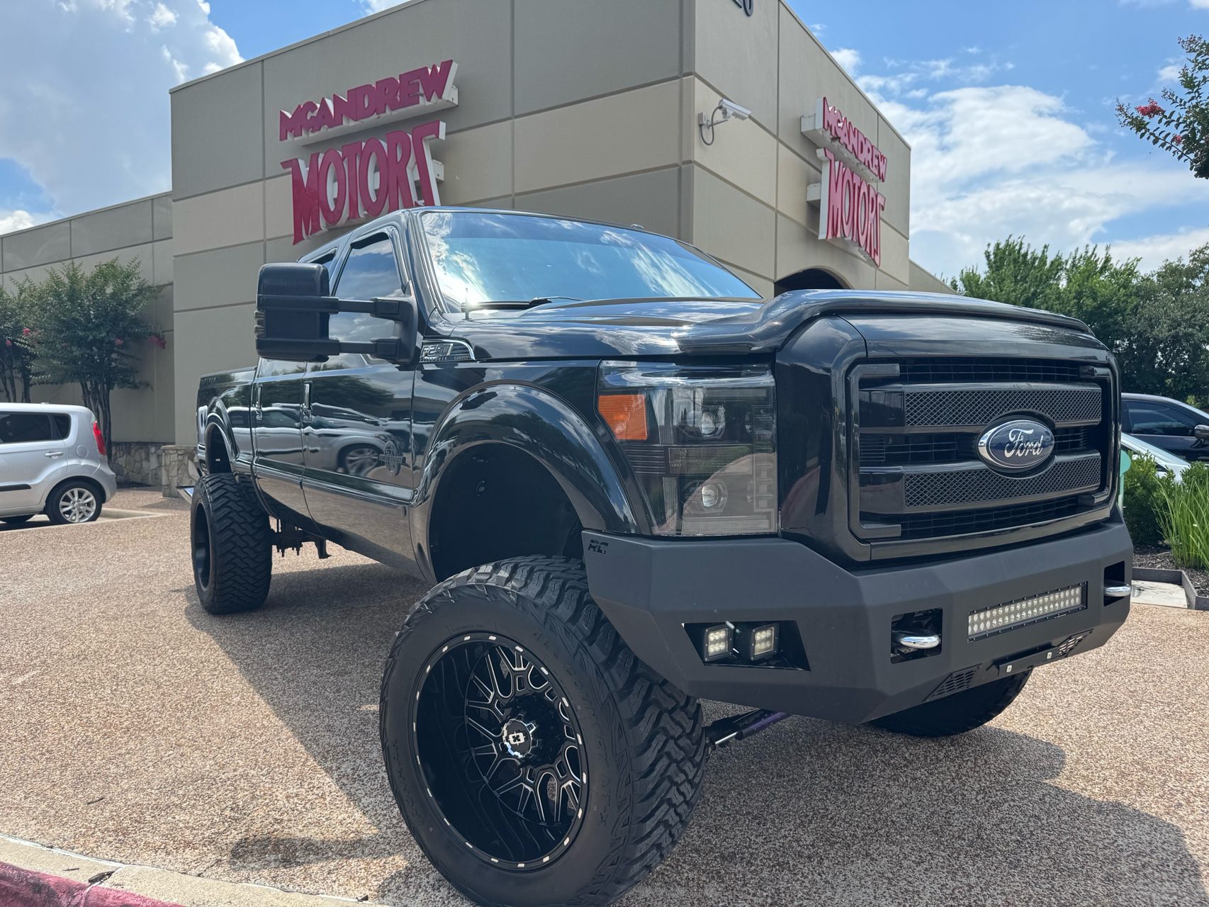2013 Ford F-250 Platinum 4x4 Crew Cab 156 in's photo