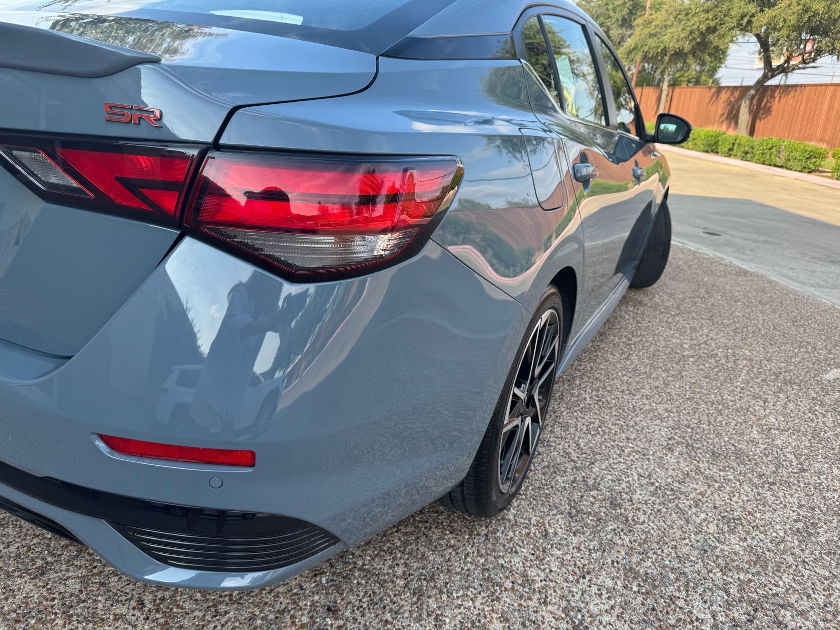 2025 Nissan Sentra SR photo 4