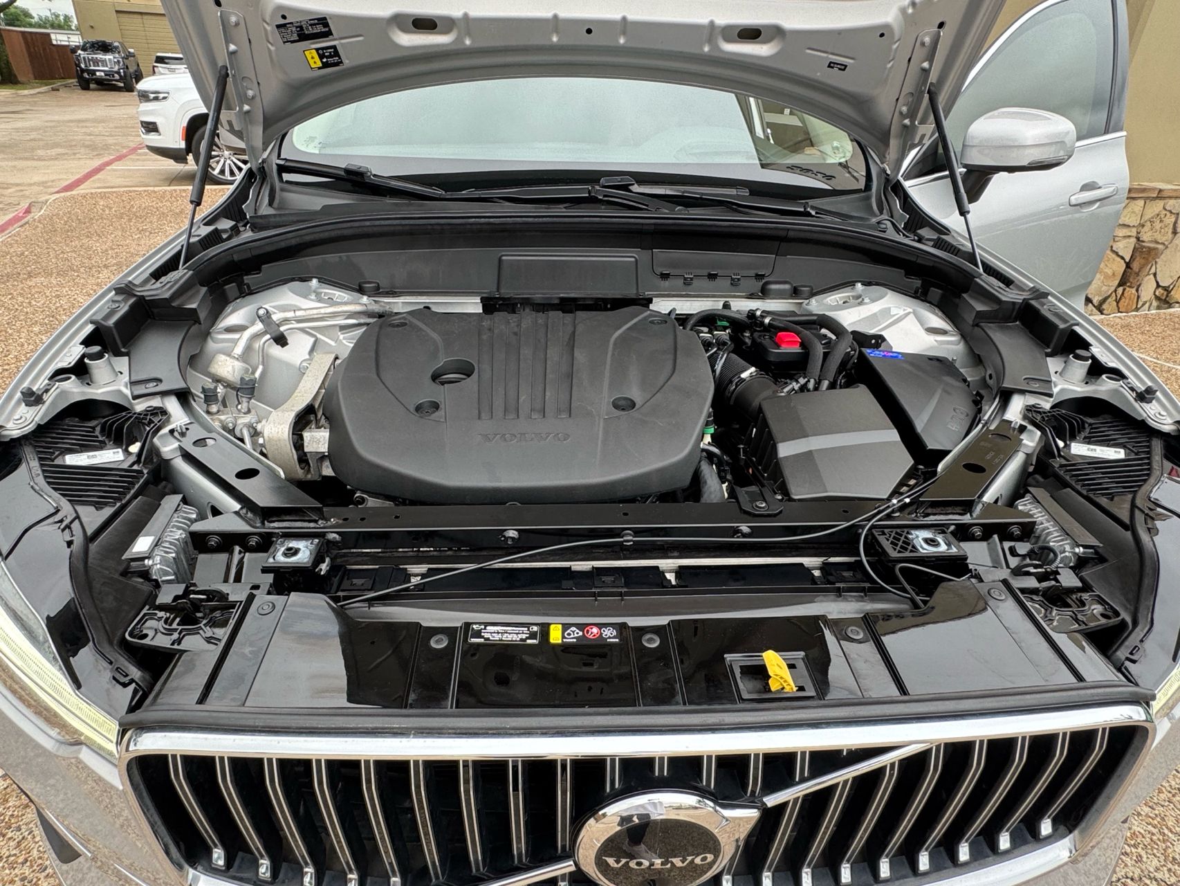2022 Volvo XC60 B5 Inscription photo 33