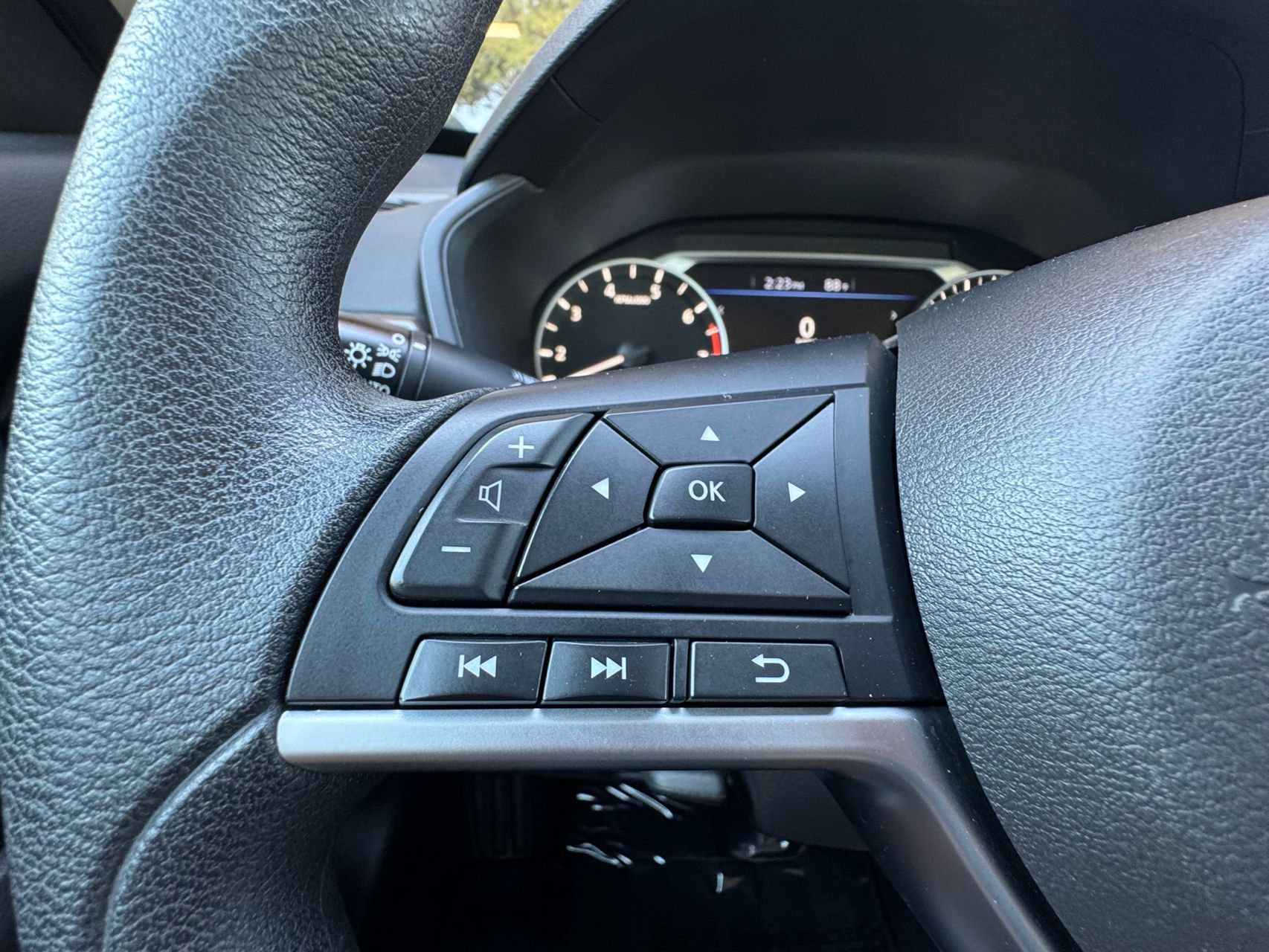 2023 Nissan Altima SV photo 16