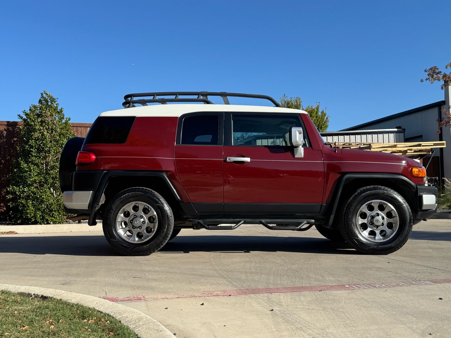 2011 Toyota FJ Cruiser Base photo 2