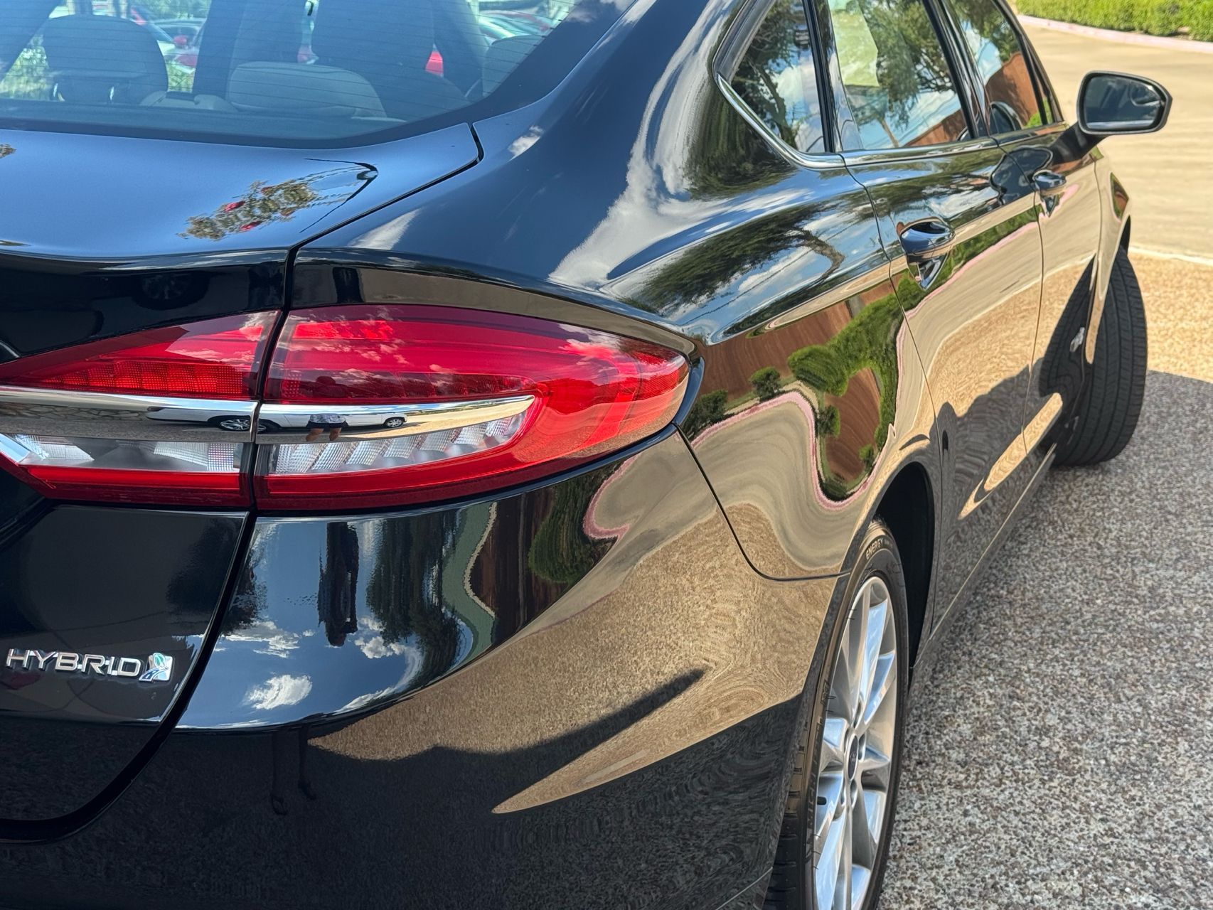 2017 Ford Fusion Hybrid S photo 4