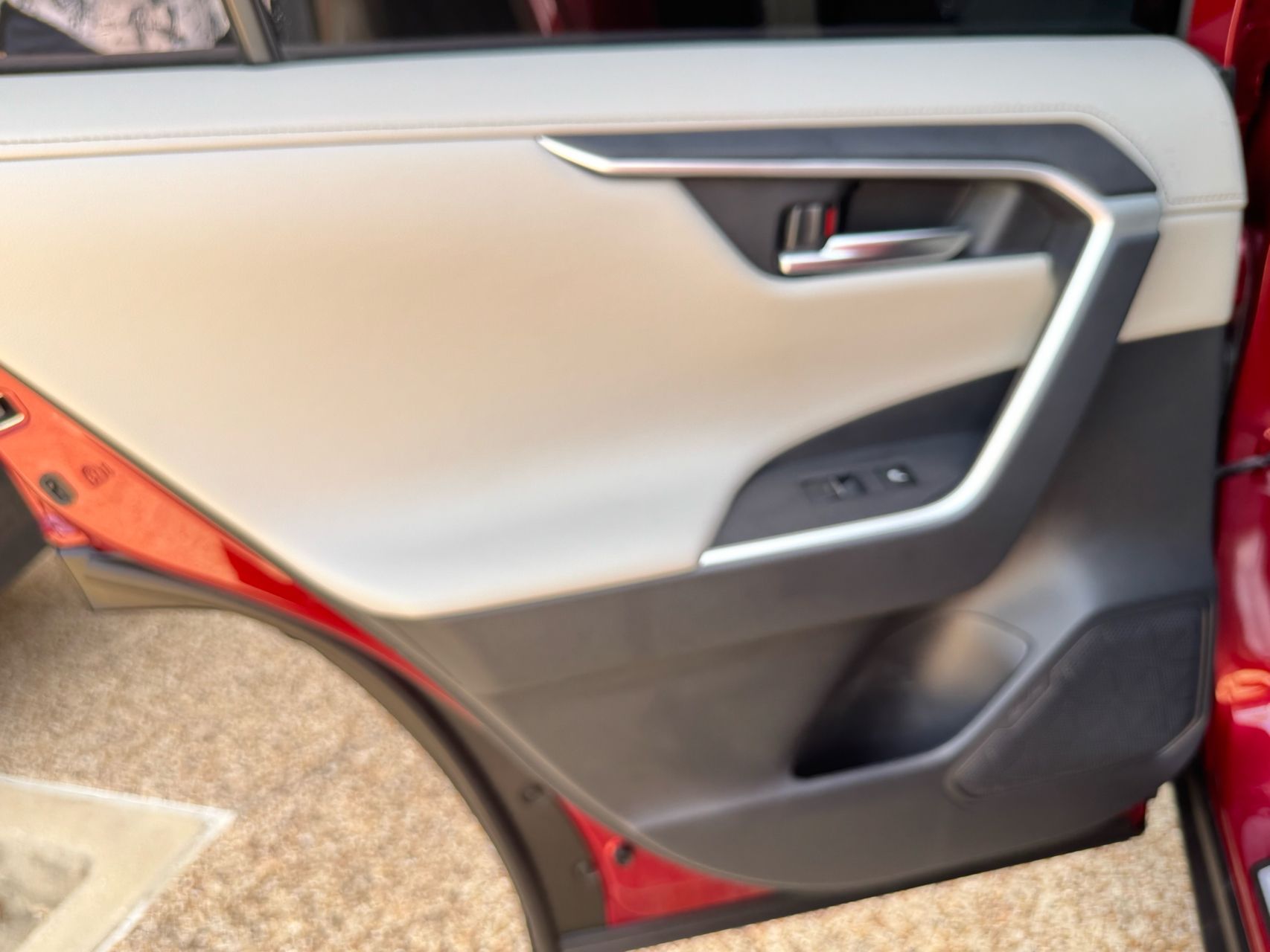 2024 Toyota RAV4 Hybrid Limited photo 24