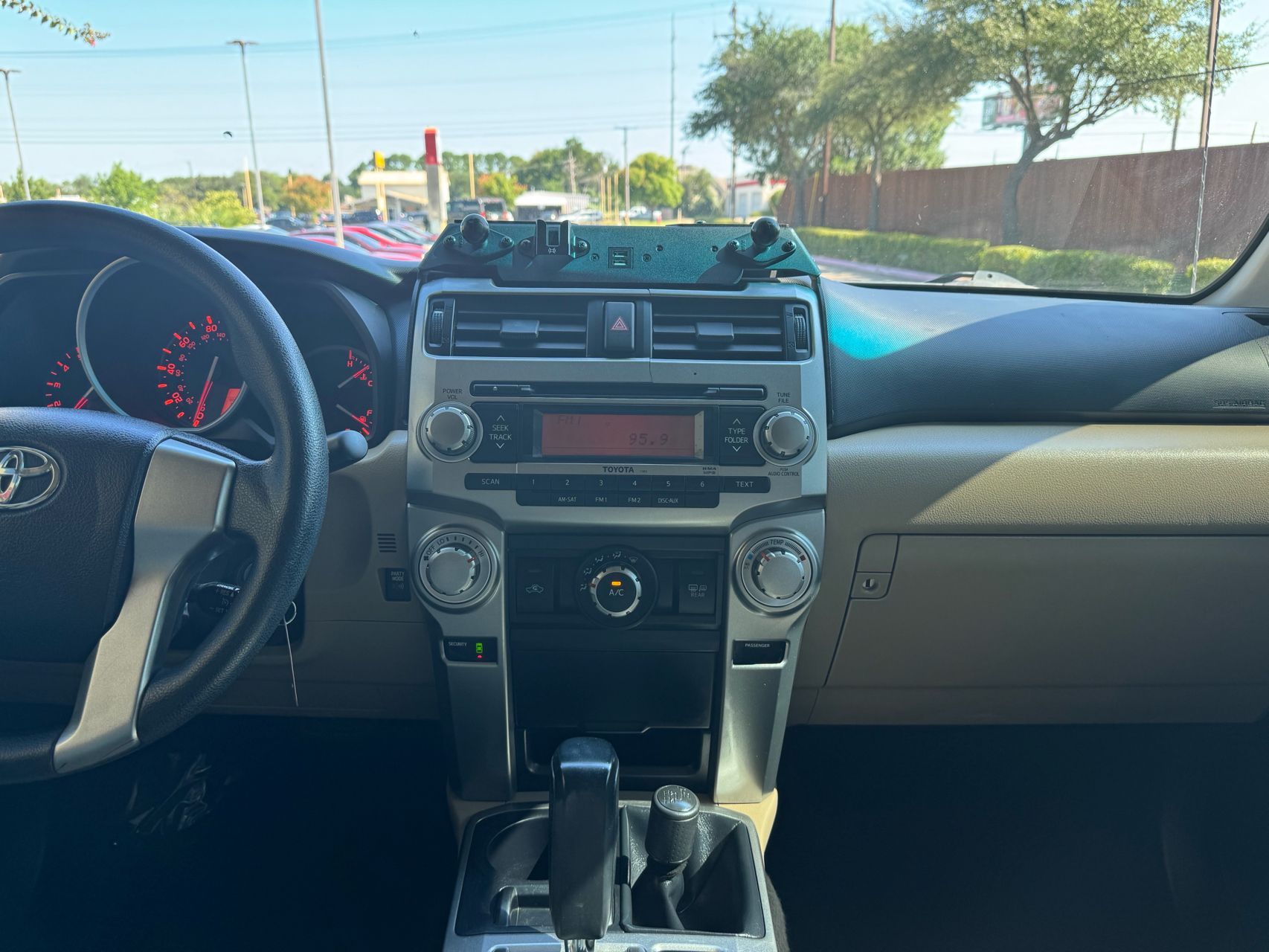 2011 Toyota 4Runner SR5 V6 photo 18