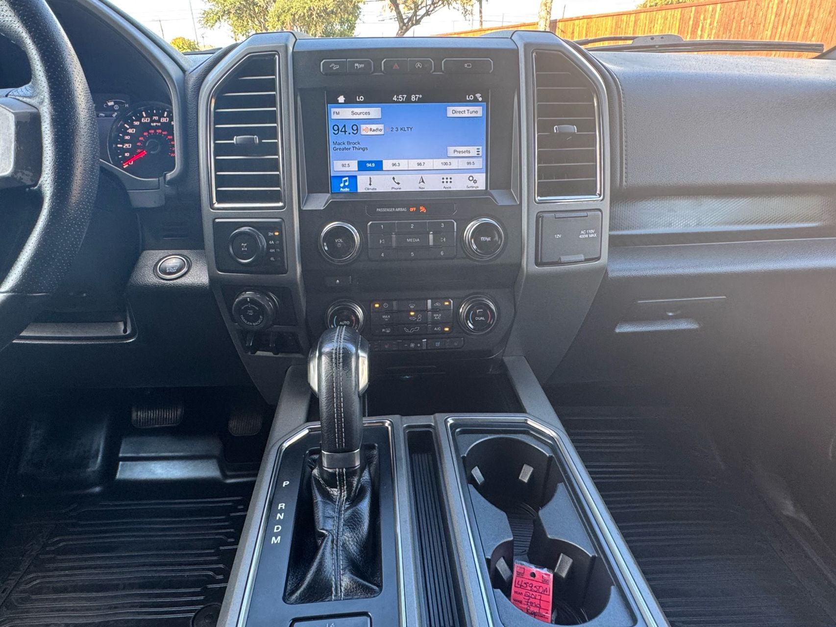2017 Ford F-150 Raptor photo 28