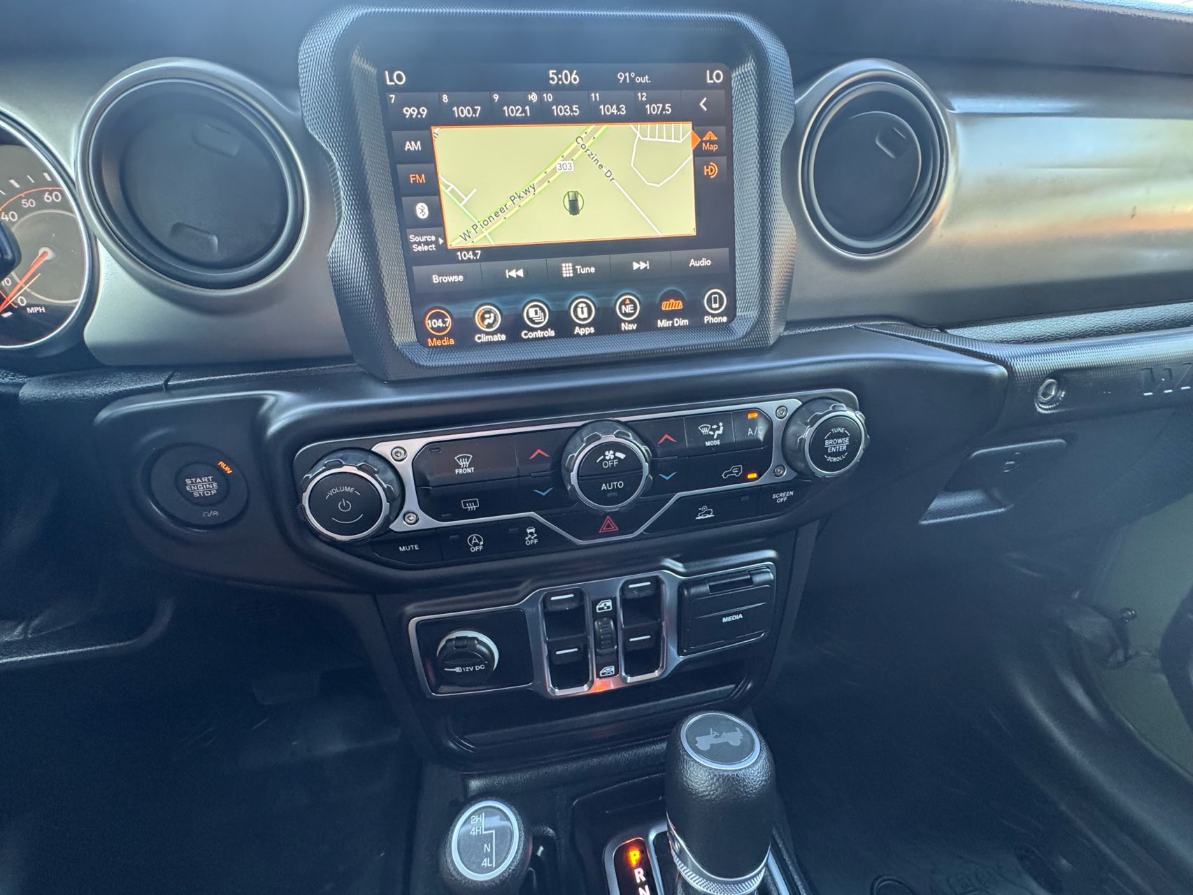 2021 Jeep Wrangler Unlimited Willys photo 15