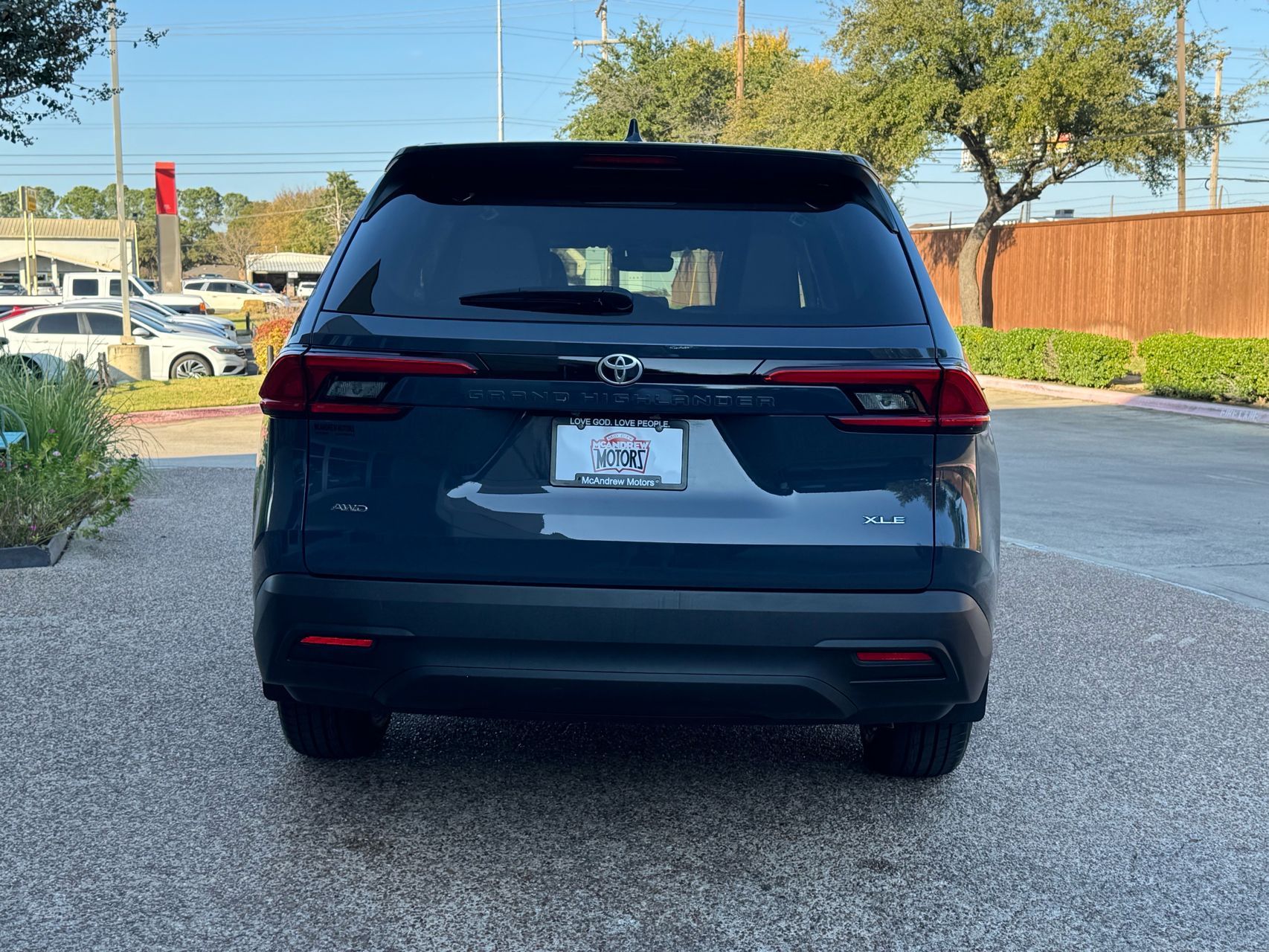 2024 Toyota Grand Highlander XLE photo 3