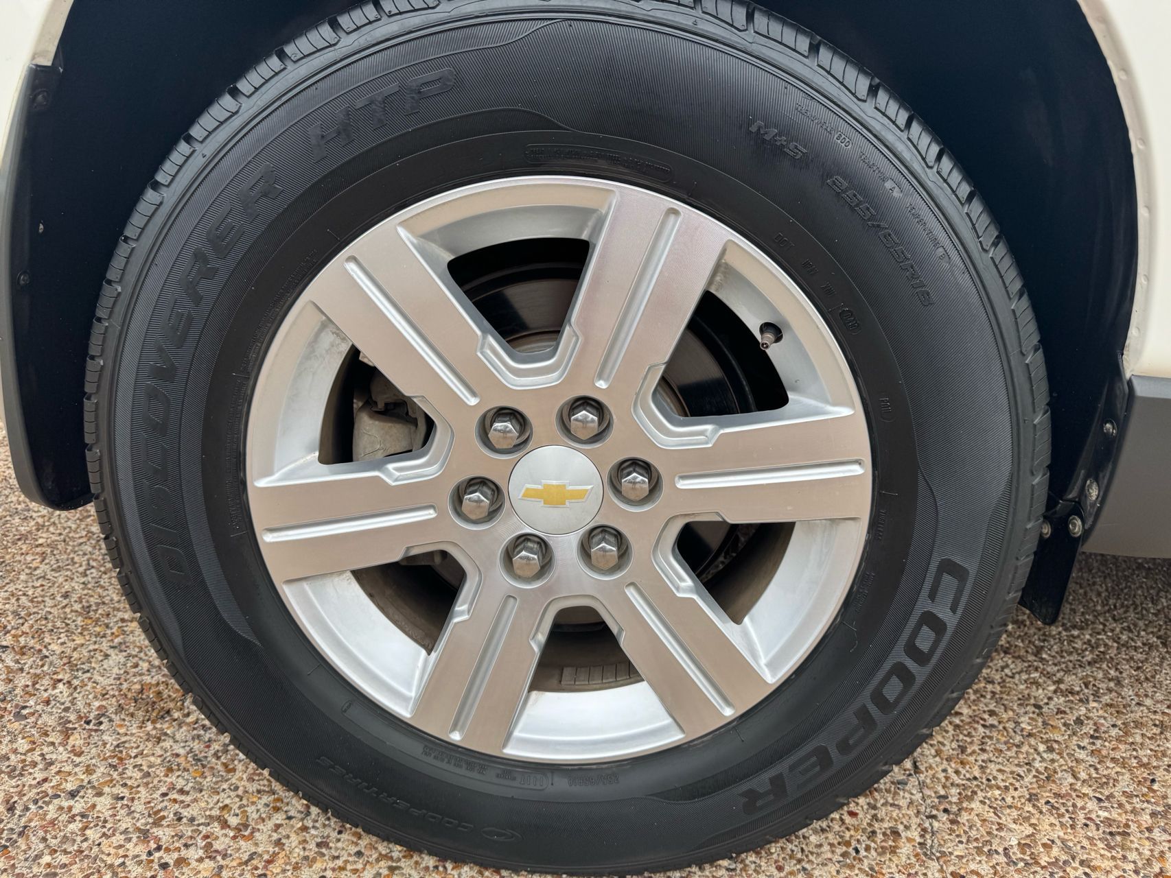 2012 Chevrolet Traverse 1LT photo 35