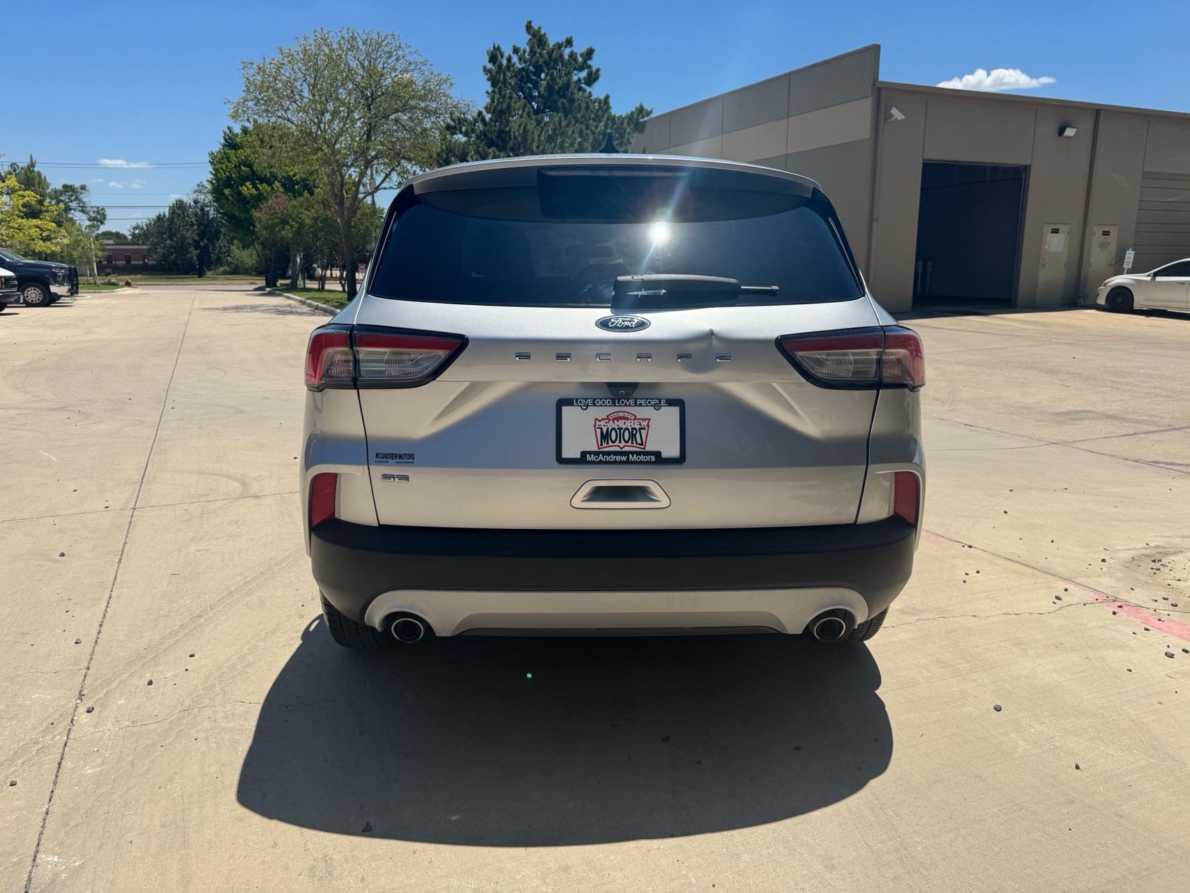 View vehicle photo 3