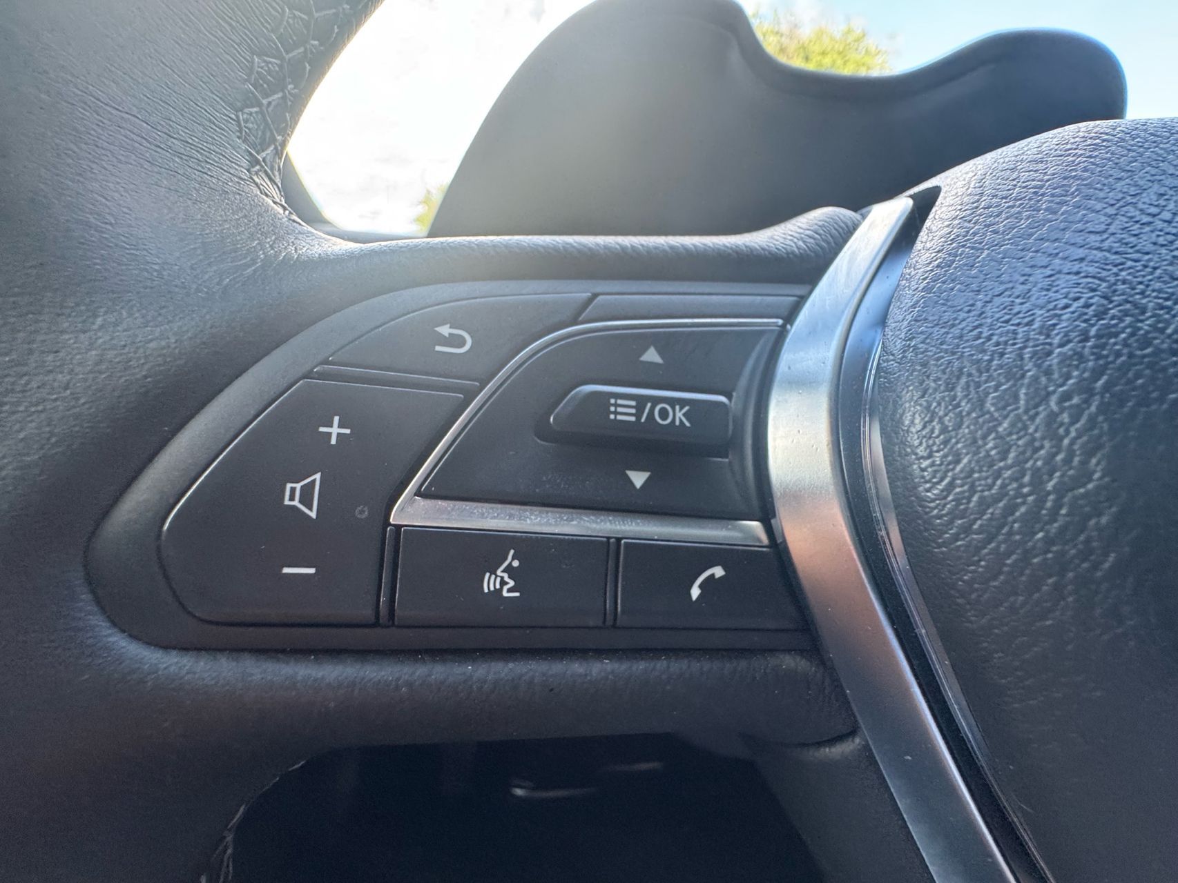 2023 Infiniti Q50 Sensory photo 16