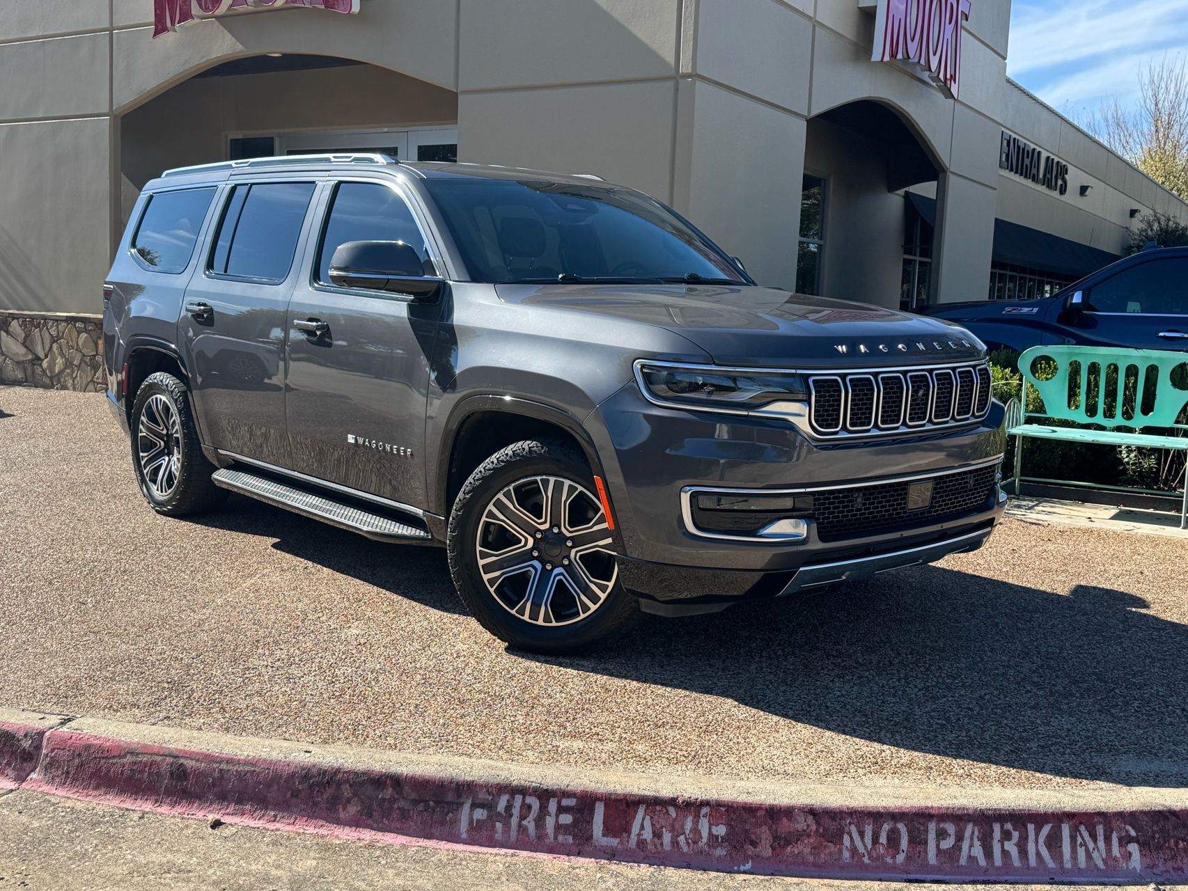 2022 Jeep Wagoneer Series III's photo