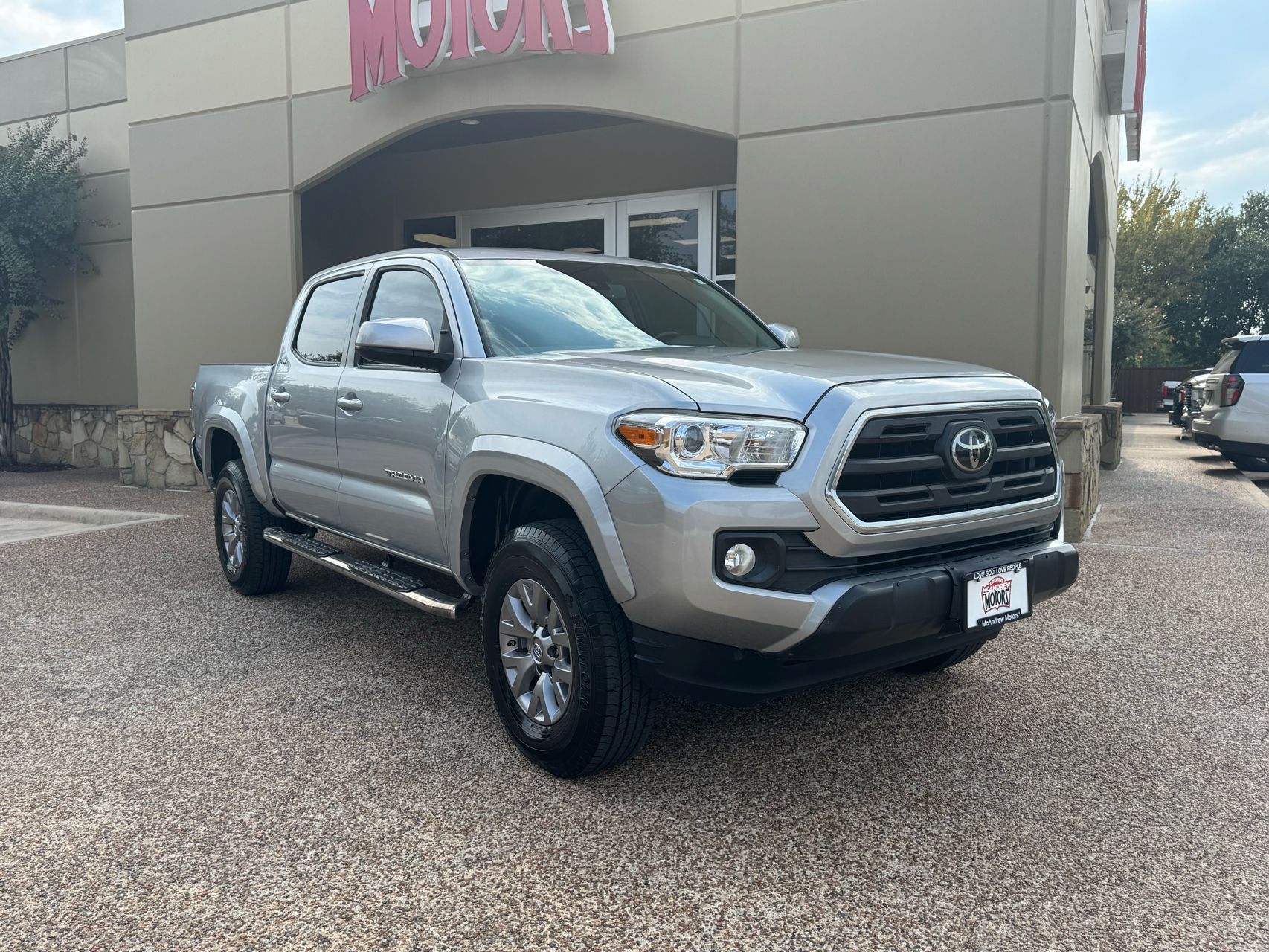 2019 Toyota Tacoma SR5 V6 photo 3