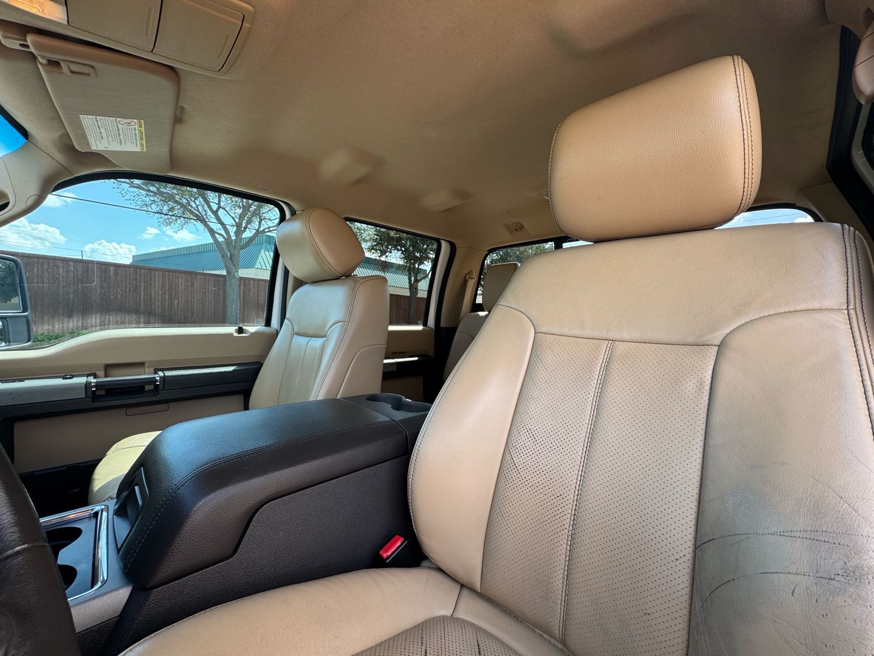 2013 Ford F-350 Lariat photo 24