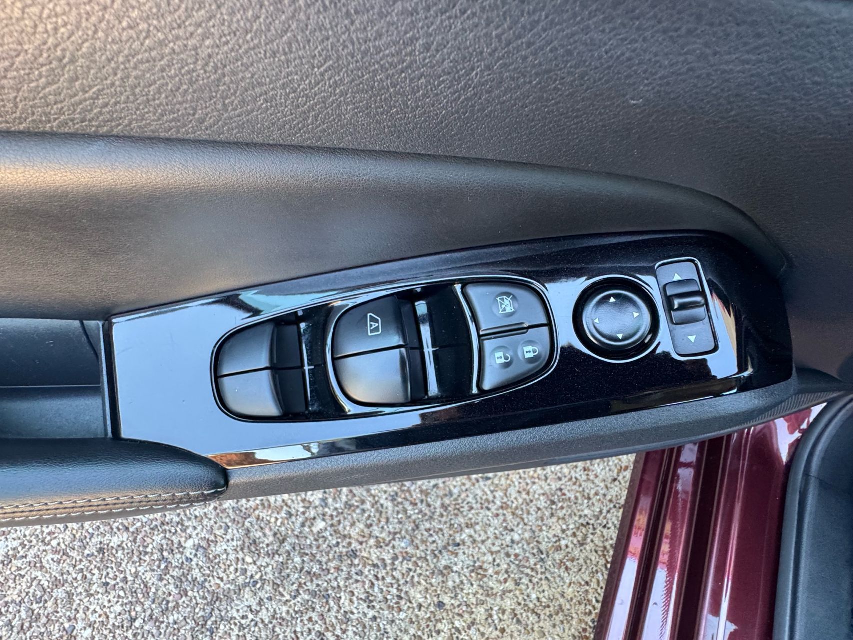 2023 Nissan Altima SV photo 25
