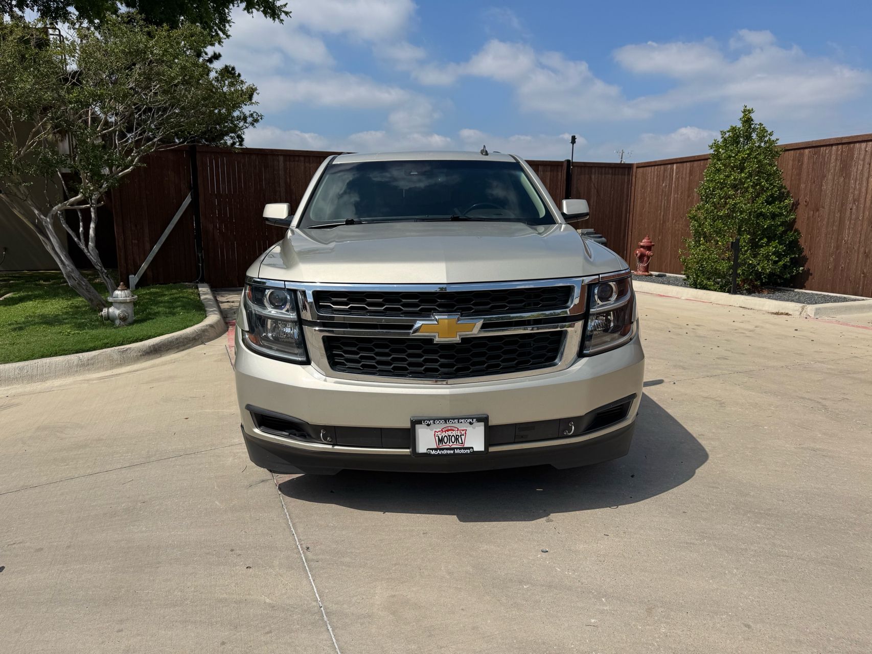 2015 Chevrolet Suburban 2WD 1500 LT's photo
