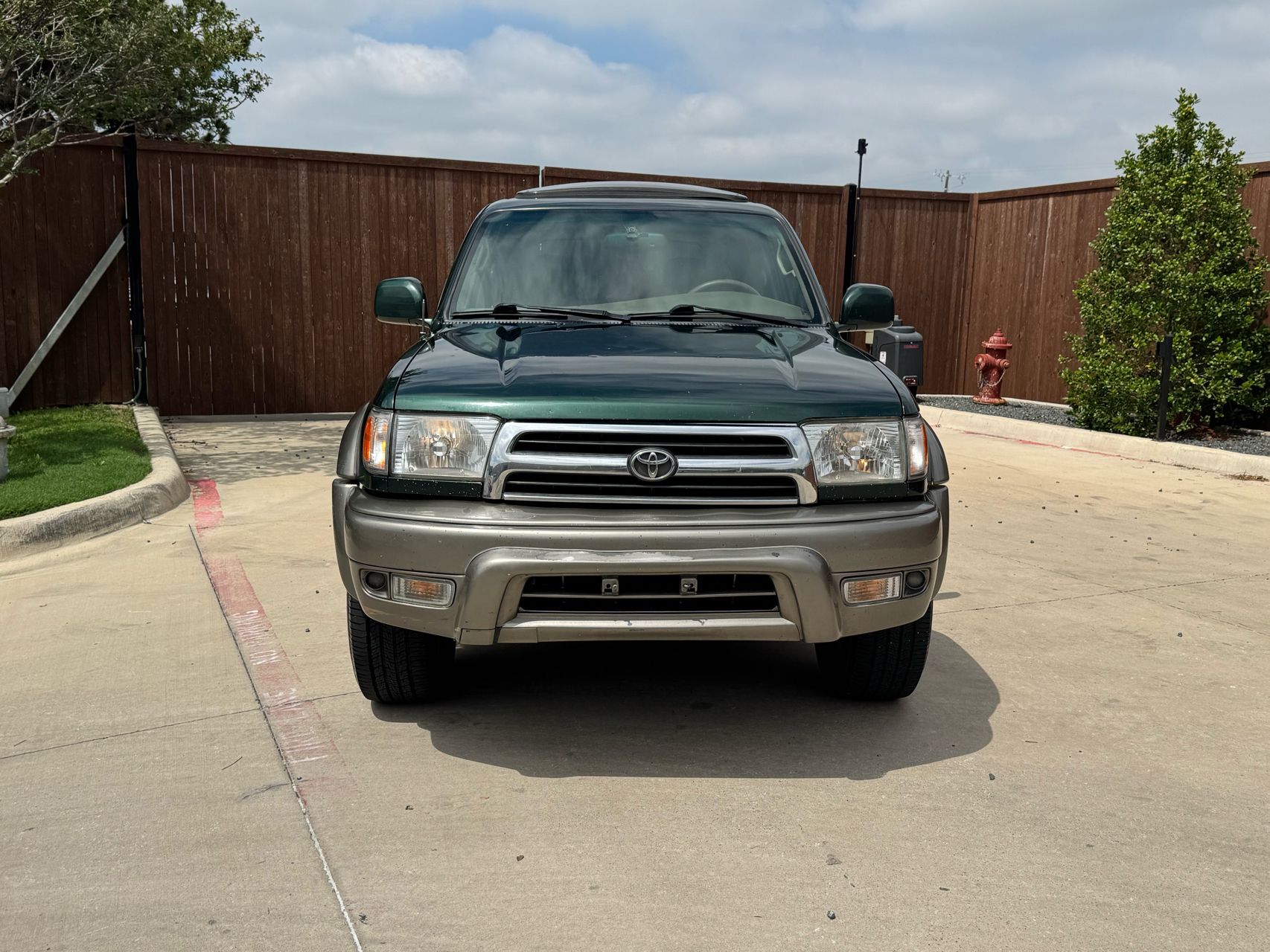 2000 Toyota 4Runner Limited 4AT's photo
