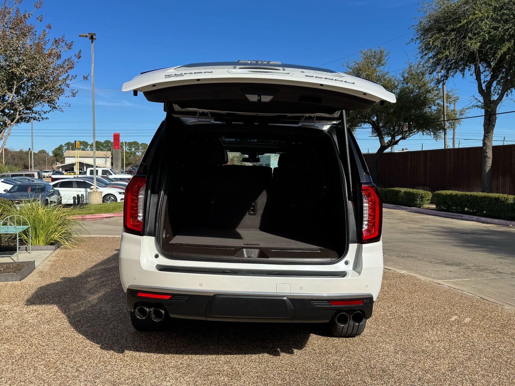 2022 GMC Yukon XL Denali - Photo 12