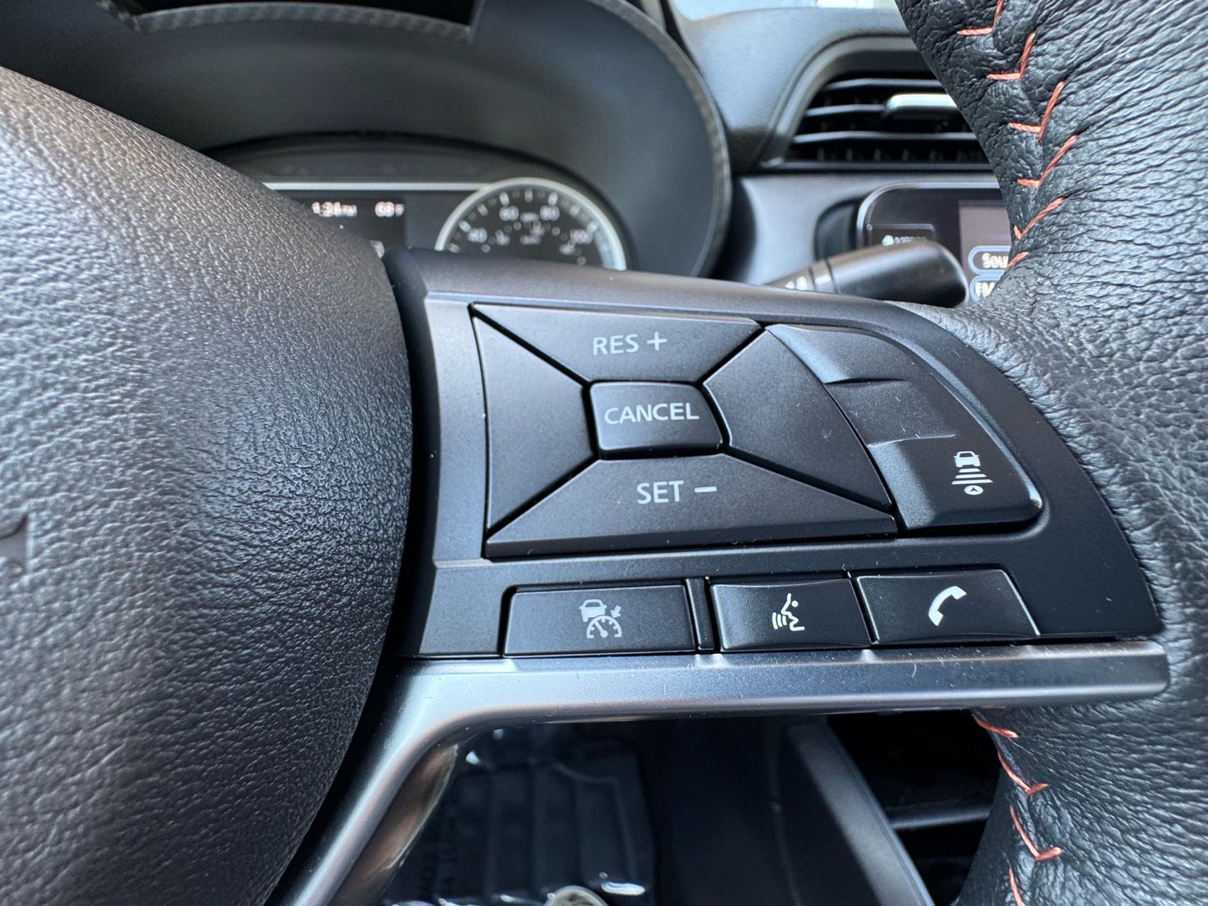 2024 Nissan Versa 1.6 S photo 22