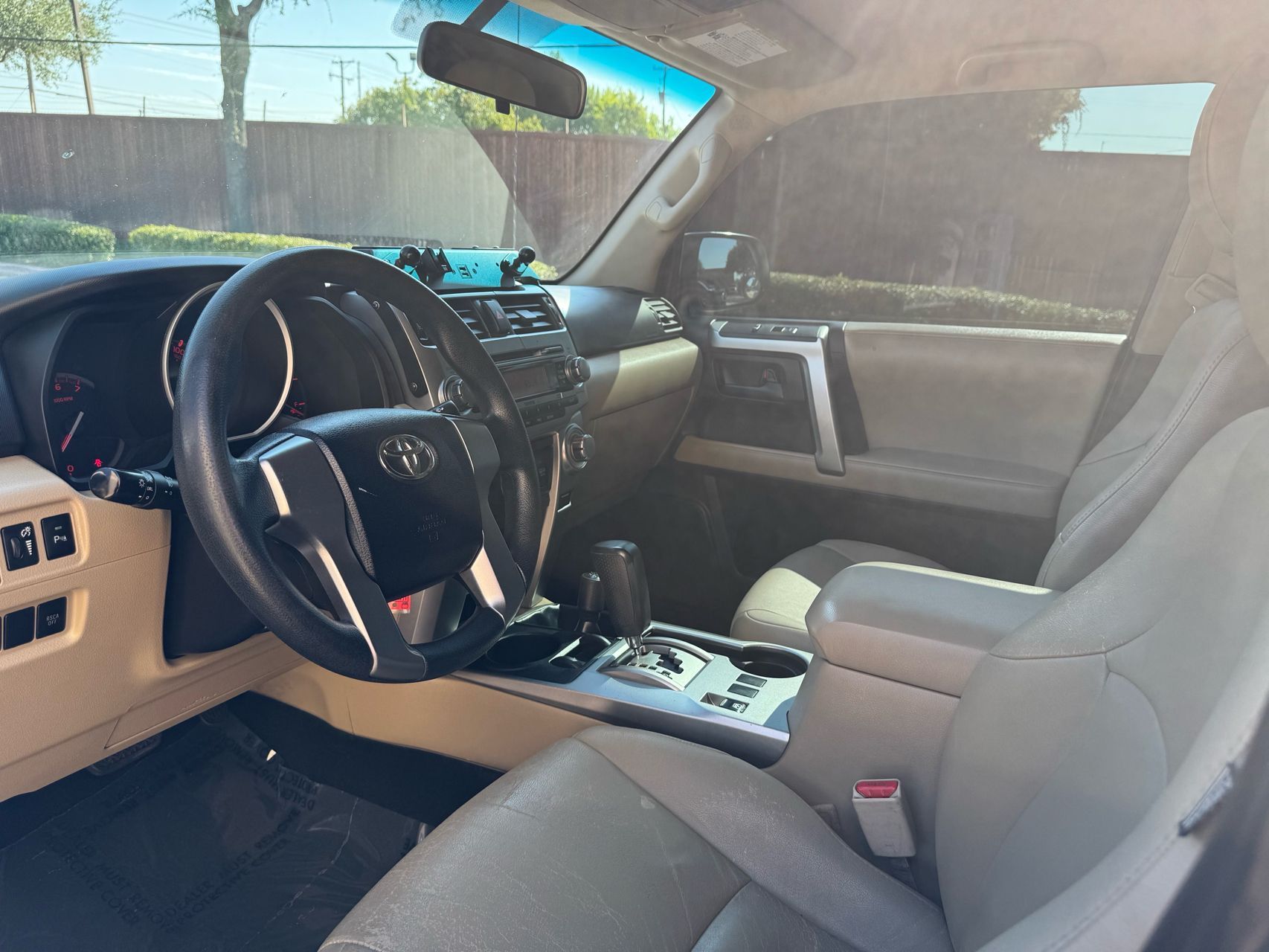 2011 Toyota 4Runner SR5 V6 photo 14