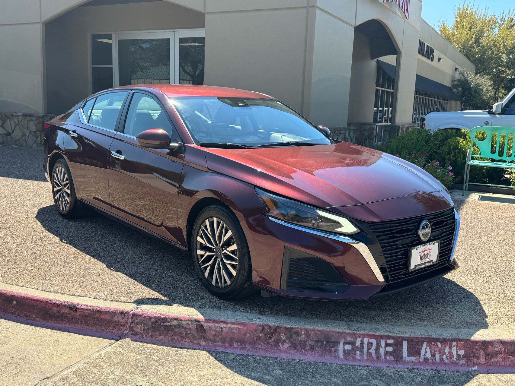 2023 Nissan Altima SV photo 6
