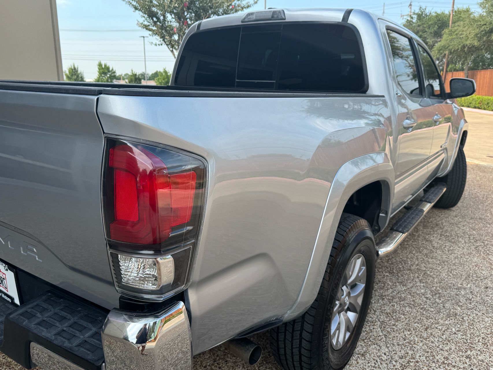 2019 Toyota Tacoma SR5 V6 photo 5