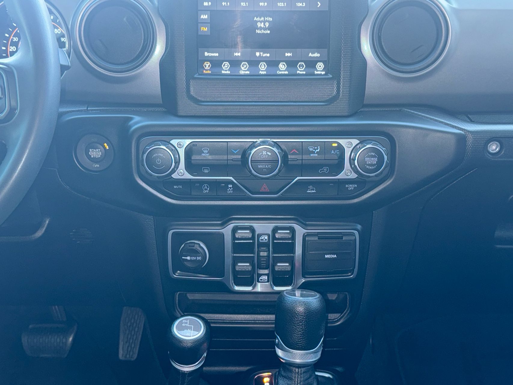 2023 Jeep Gladiator Sport S - Photo 25