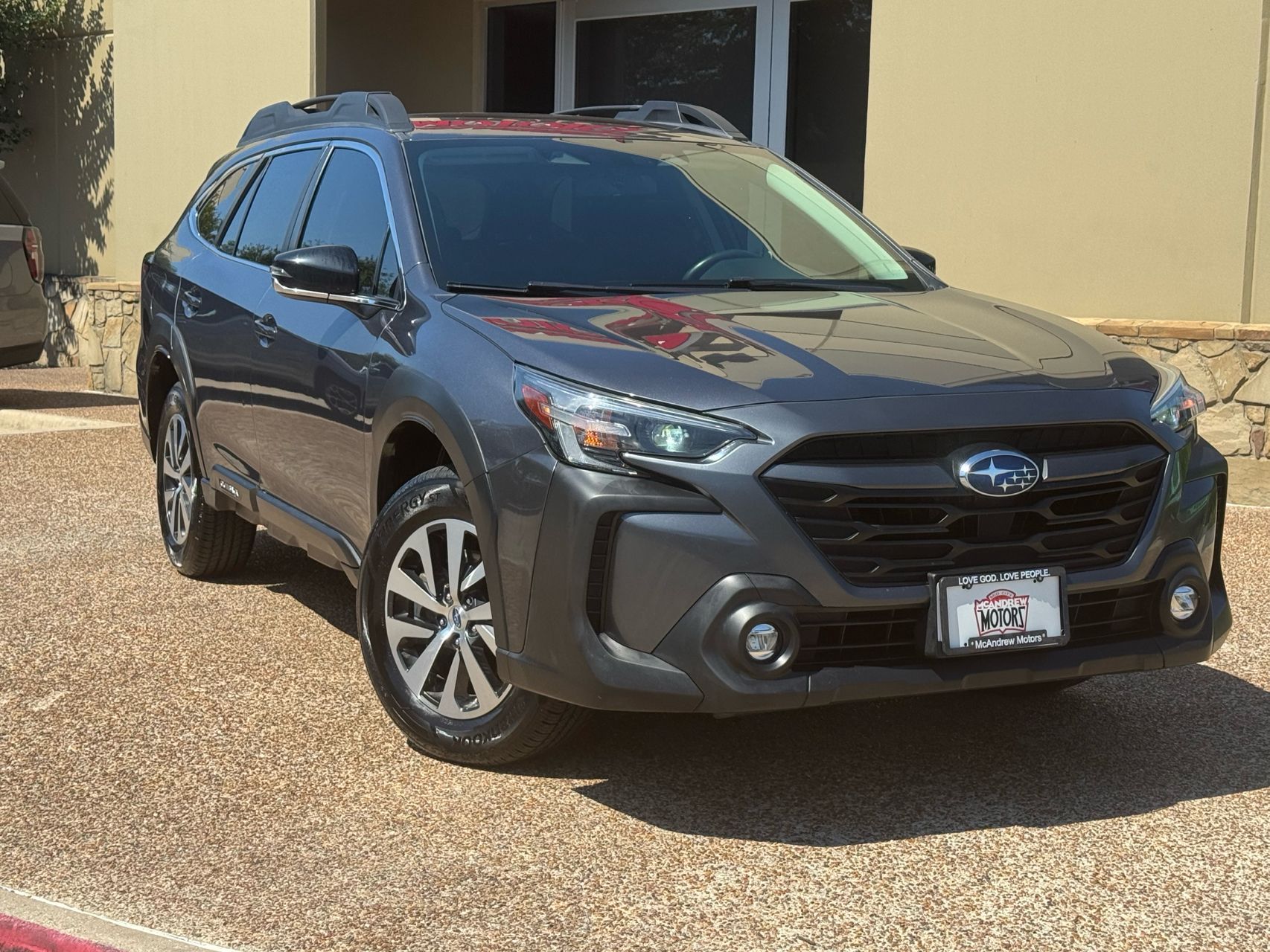 2023 Subaru Outback Premium's photo