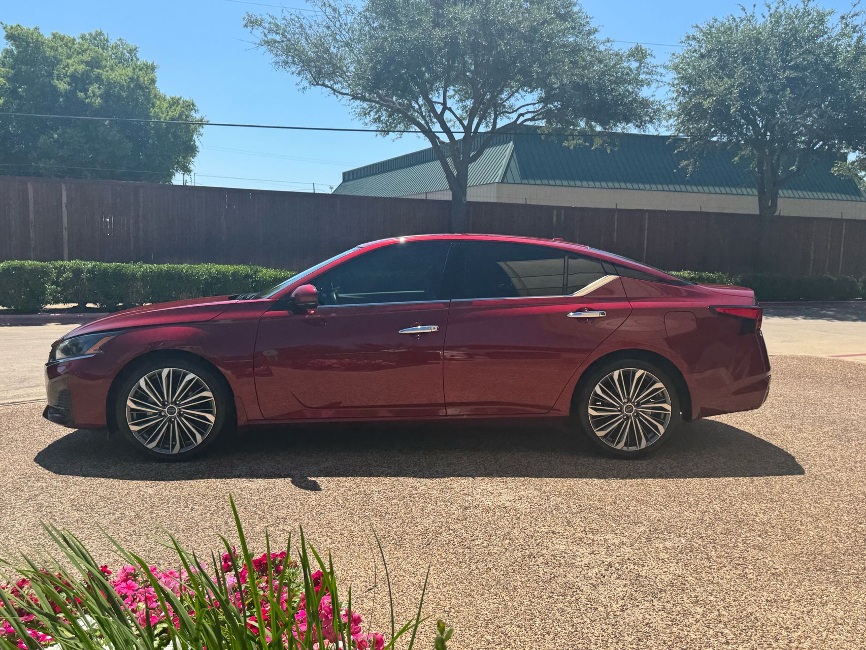2023 Nissan Altima SV photo 44