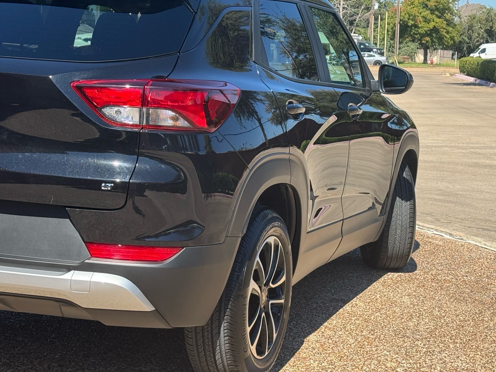 2024 Chevrolet Trailblazer LT photo 3