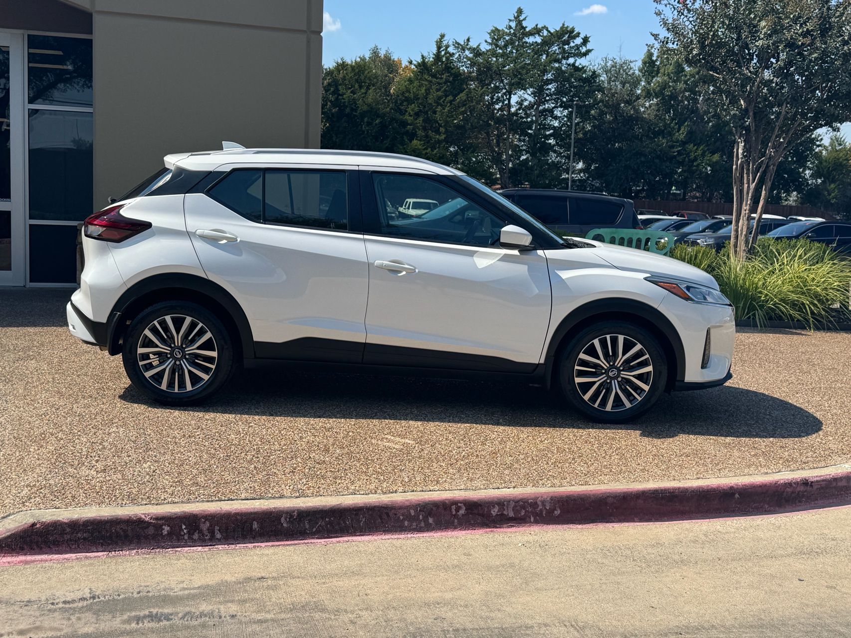2021 Nissan Kicks SV photo 7