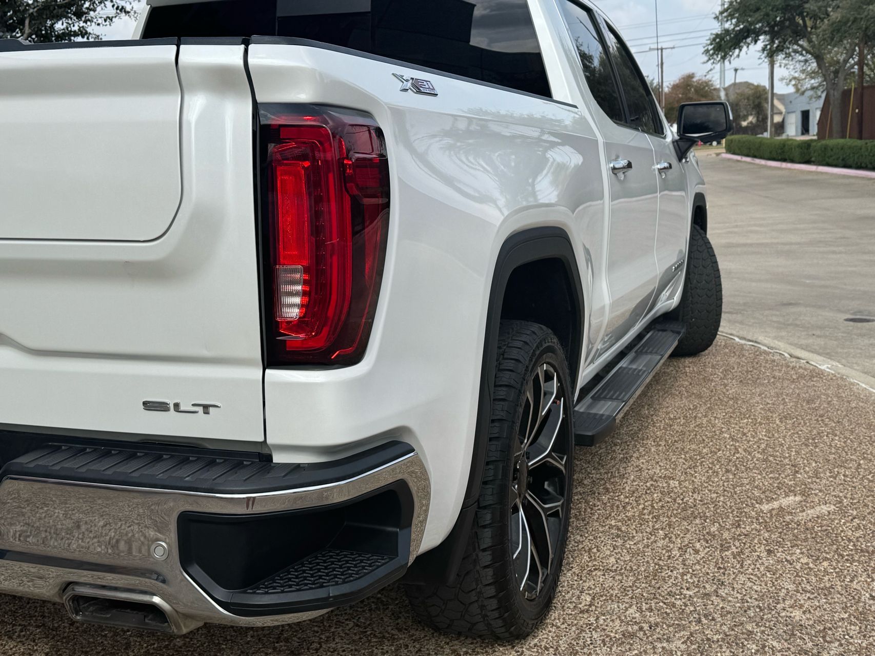 2020 Gmc Sierra 1500 SLT photo 4