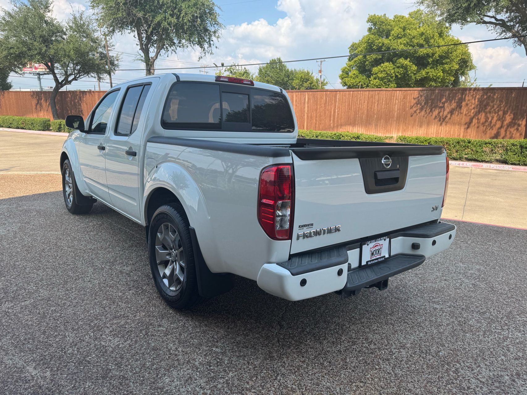 2021 Nissan Frontier Crew Cab SV photo 9