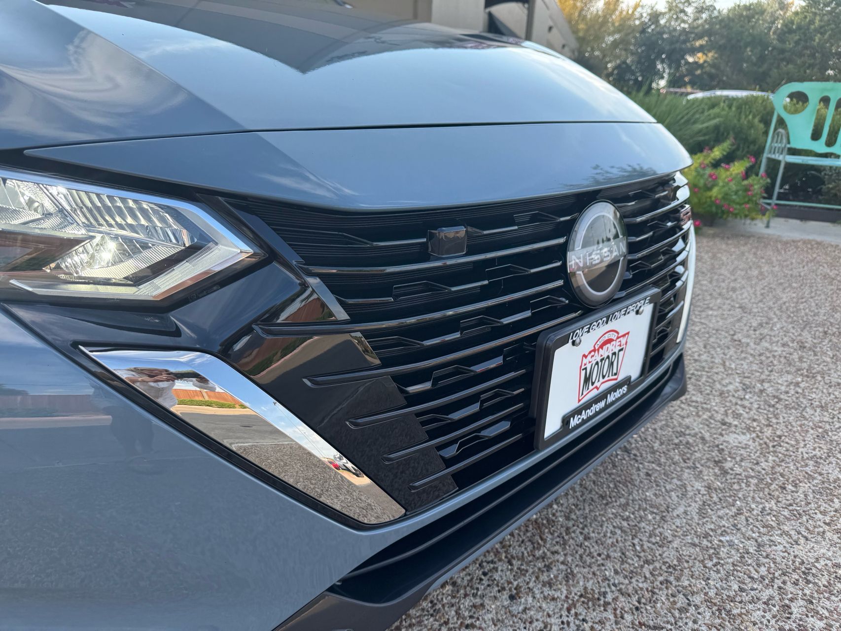 2025 Nissan Sentra SR photo 2