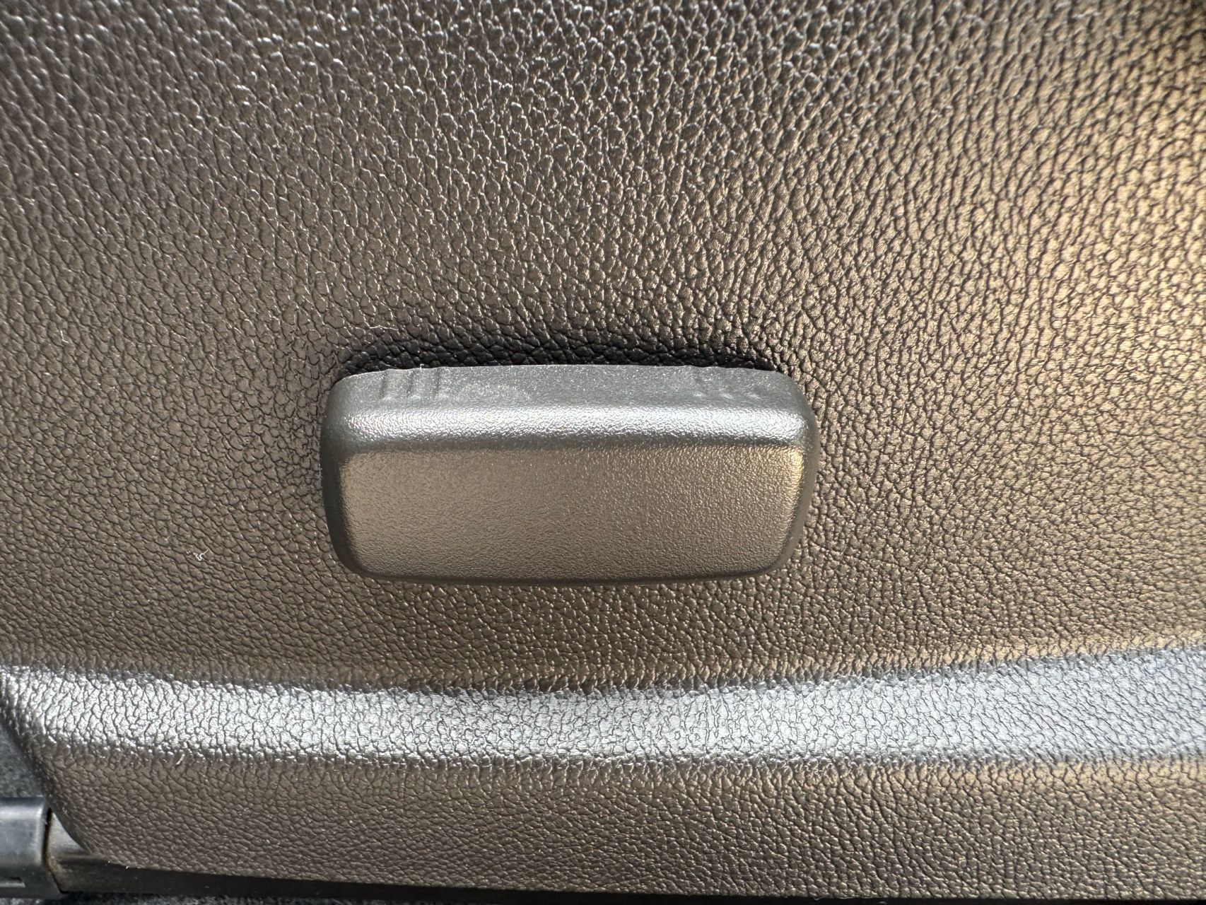 2020 Gmc Canyon SLE photo 22